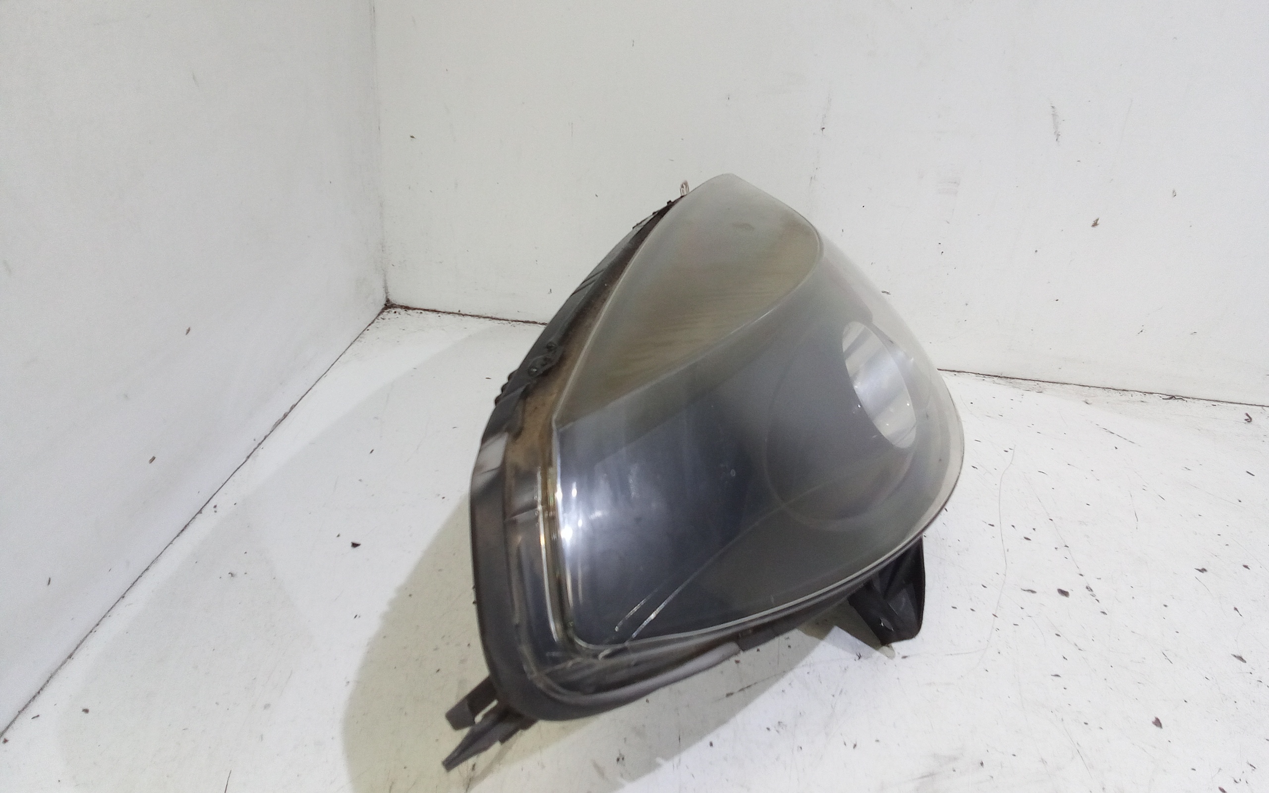 Faro anteriore Destro Passeggero per Dacia Sandero 1 Serie (2008 - 2012)