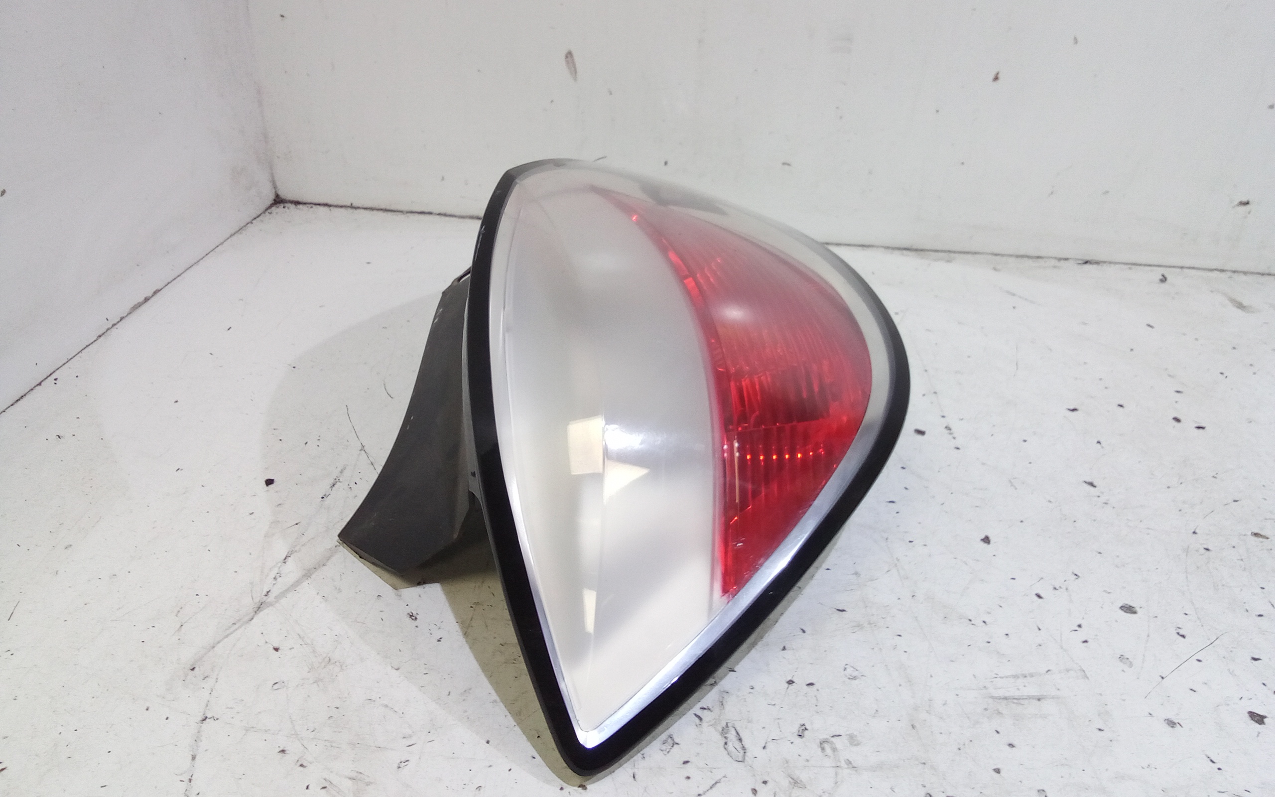 Stop fanale Posteriore sinistro lato Guida per Opel Astra H Berlina (2004 - 2007)