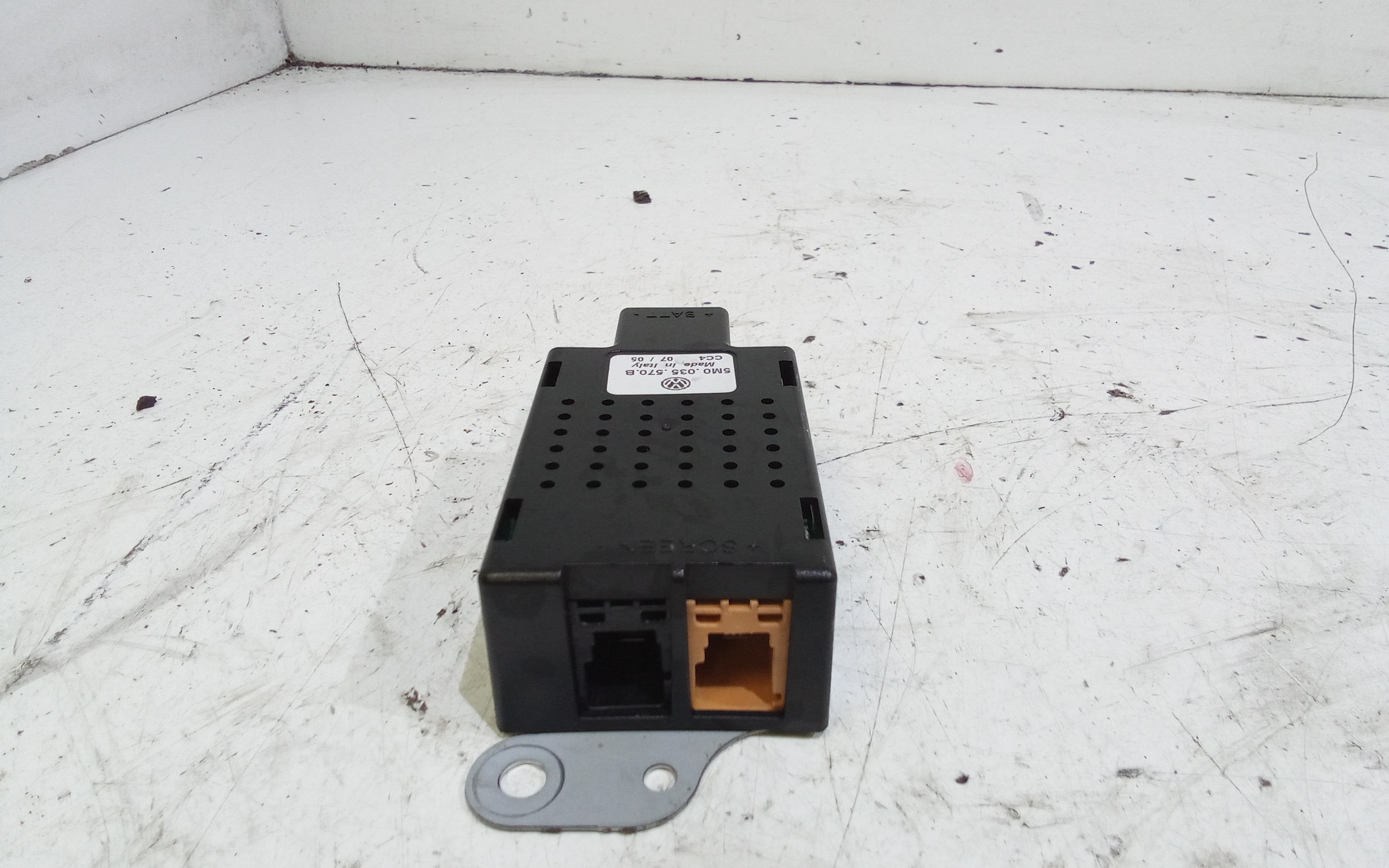 Amplificatore Antenna per Volkswagen Golf 5 Plus (04>08)