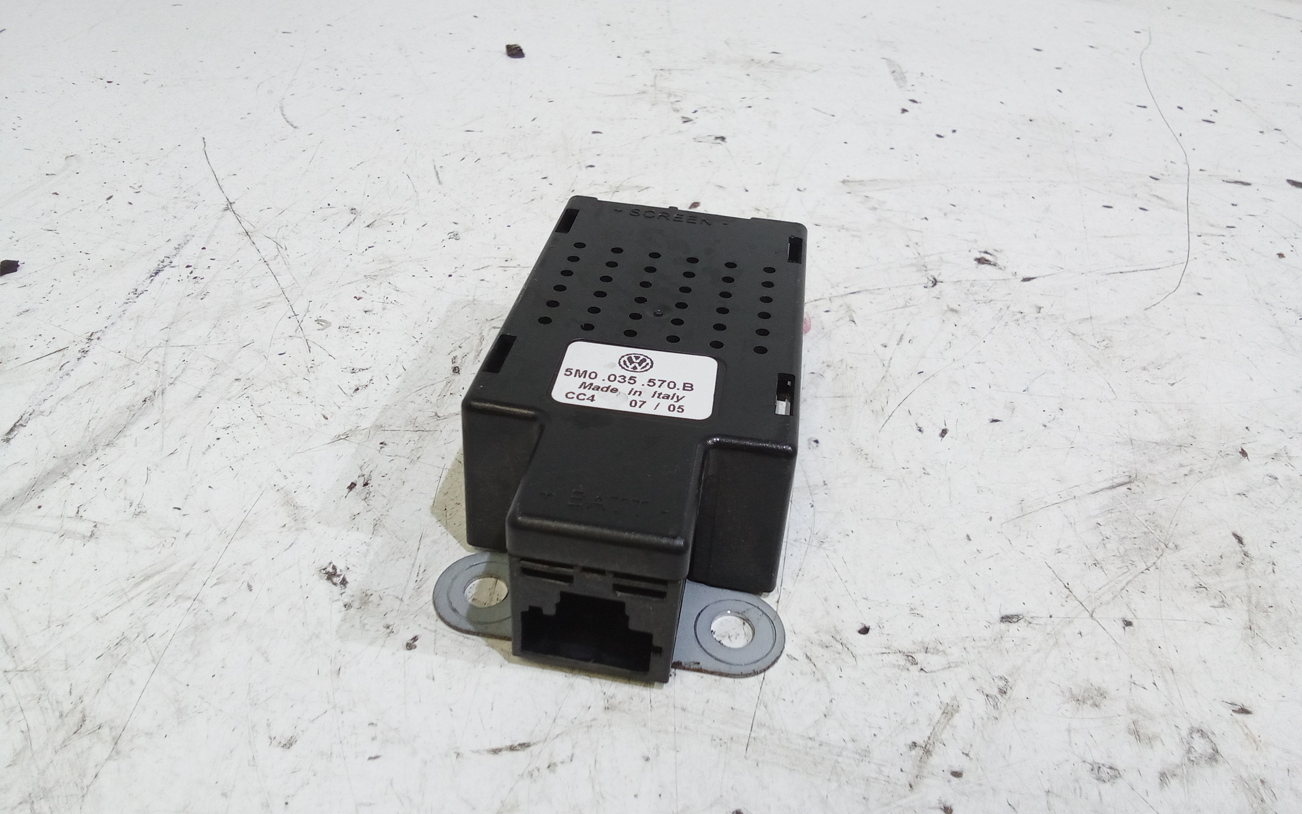 Amplificatore Antenna per Volkswagen Golf 5 Plus (04>08)