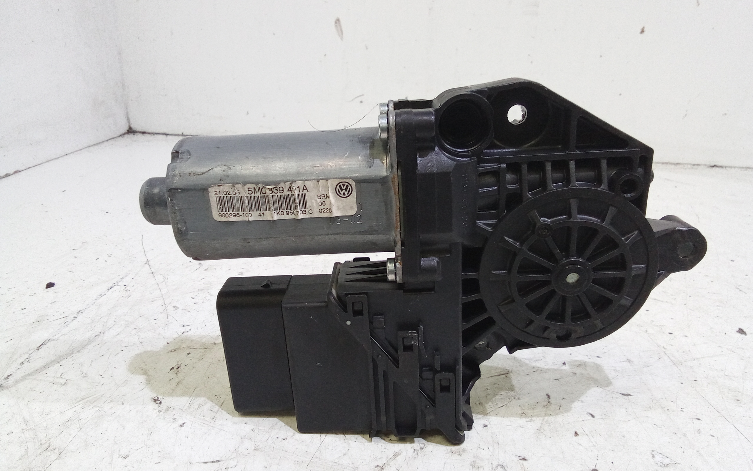 Motorino Alzavetro posteriore Sinistro per Volkswagen Golf 5 Plus (04>08)