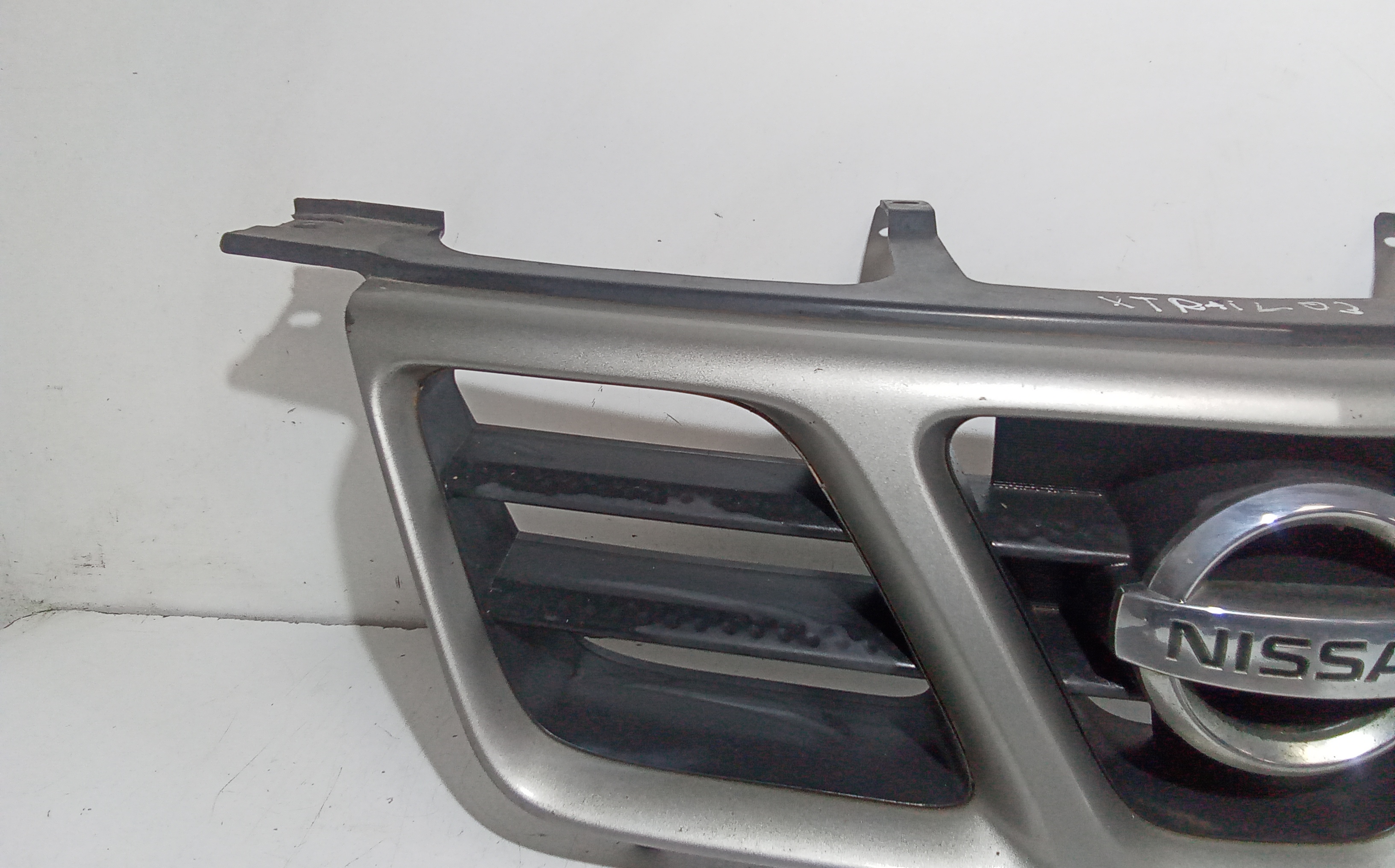 Griglia Anteriore per Nissan X-trail 1 Serie (2001 - 2007)