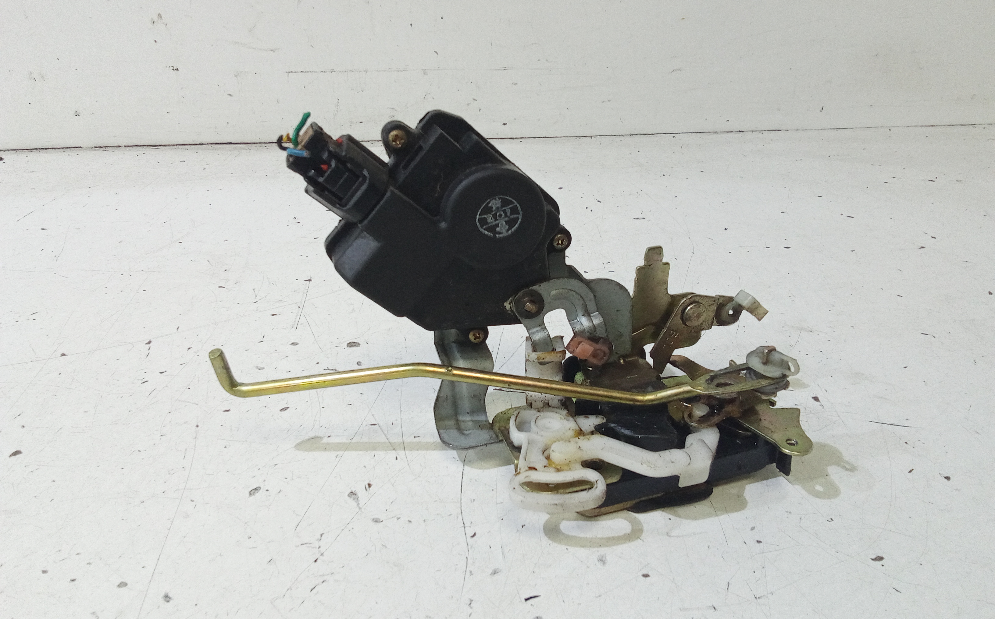 Serratura Anteriore Sinistra per Toyota Yaris Serie (99>03) (1999 - 2003)