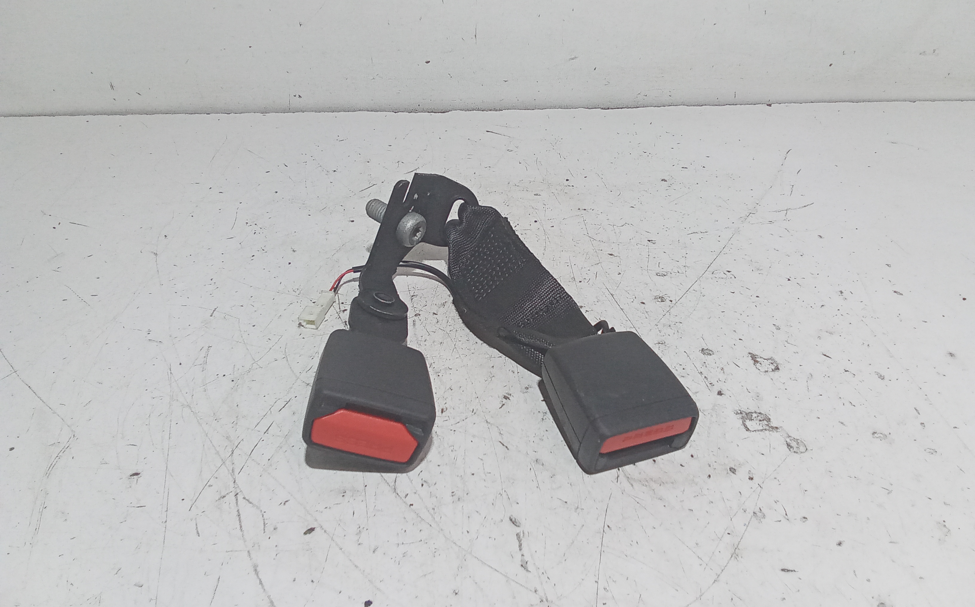 Aggancio cintura di sicurezza ant sx GUIDA per Bmw Serie 1 F40 (19>) (2019 - In produzione)