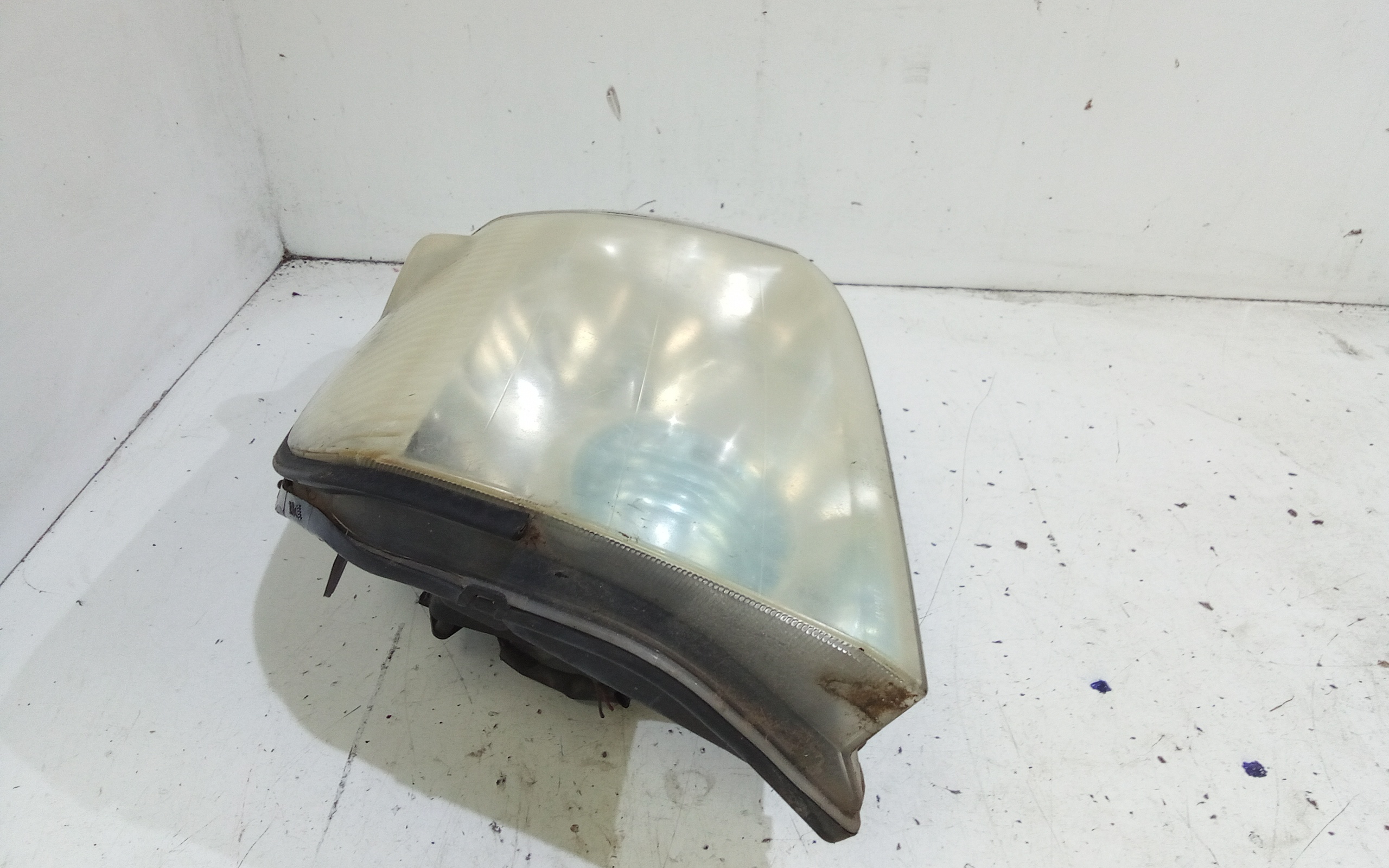 Faro anteriore Sinistro Guida per Nissan X-trail 1 Serie (2001 - 2007)