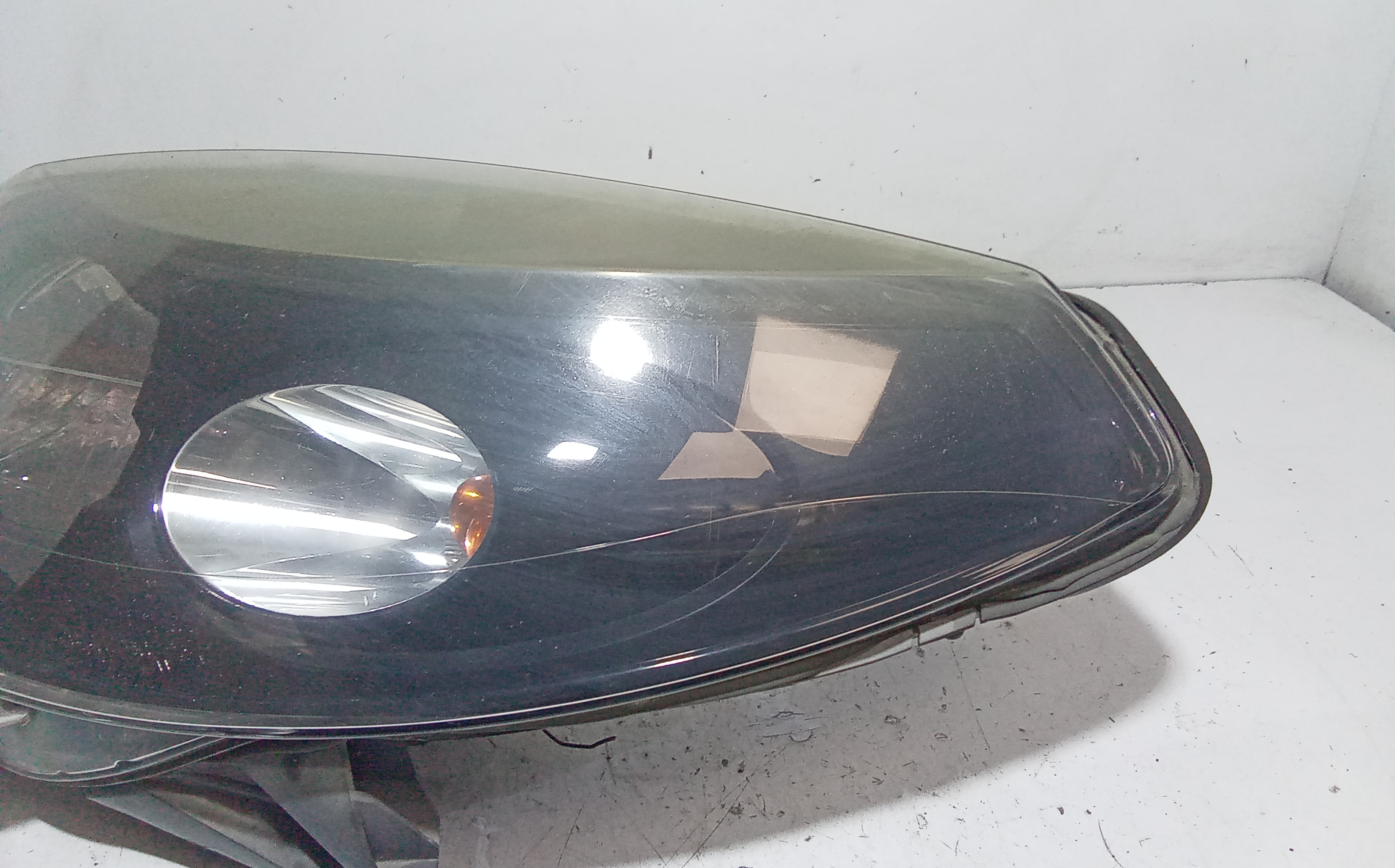 Faro anteriore Sinistro Guida per Dacia Sandero 1 Serie (2008 - 2012)