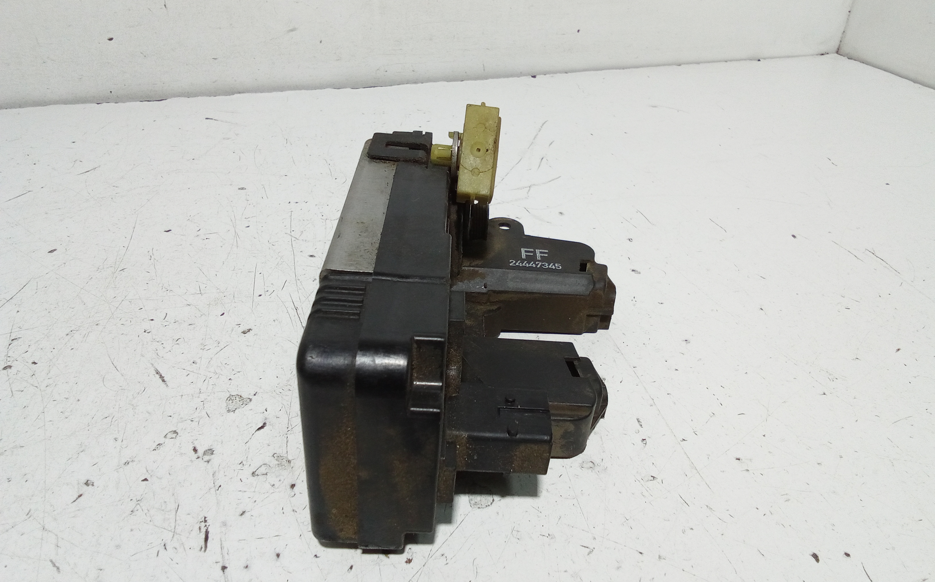 Serratura Anteriore Sinistra per Opel Vectra C Berlina (2002 - 2005)