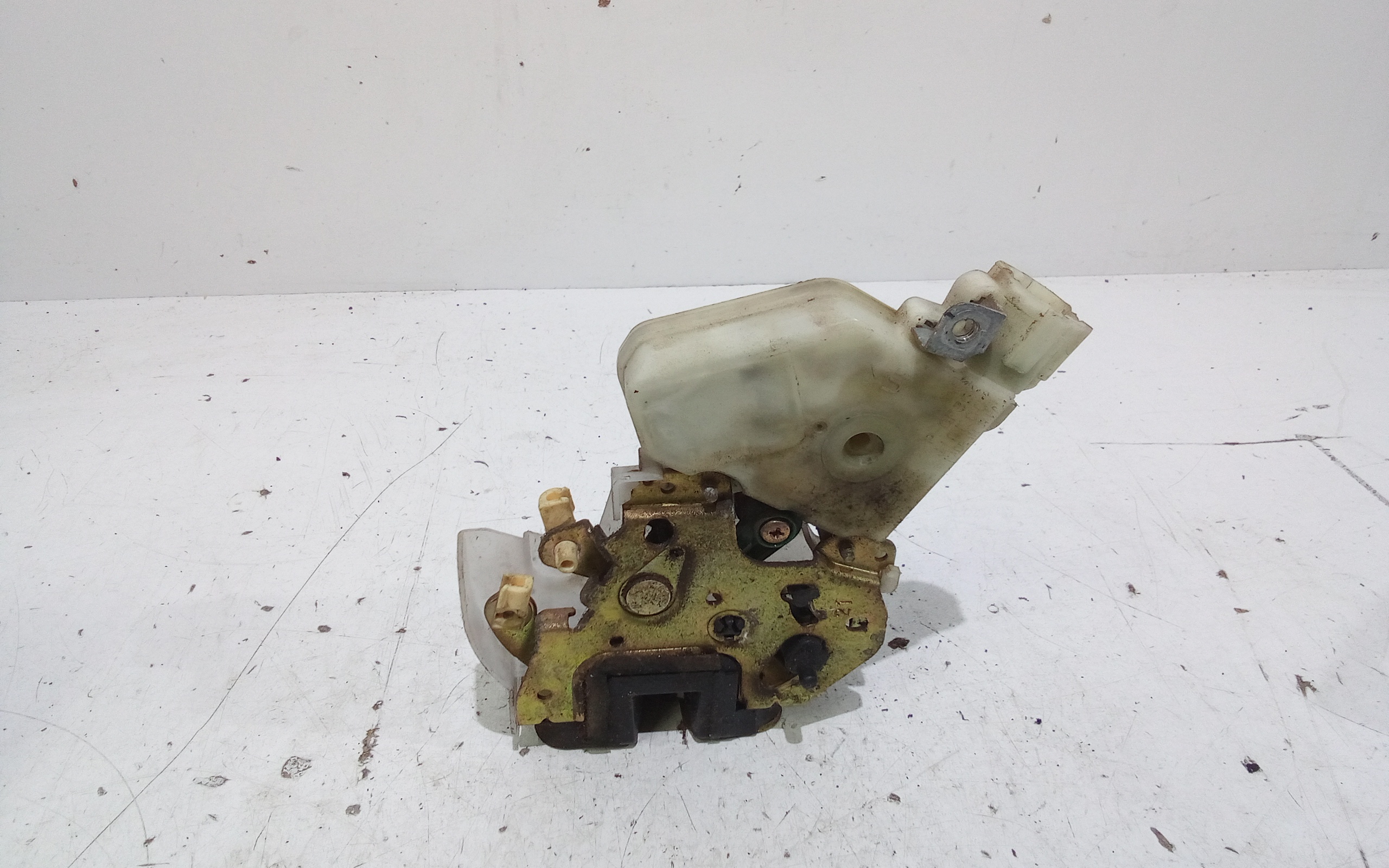 Serratura Posteriore Sinistra per Nissan X-trail 1 Serie (2001 - 2007)