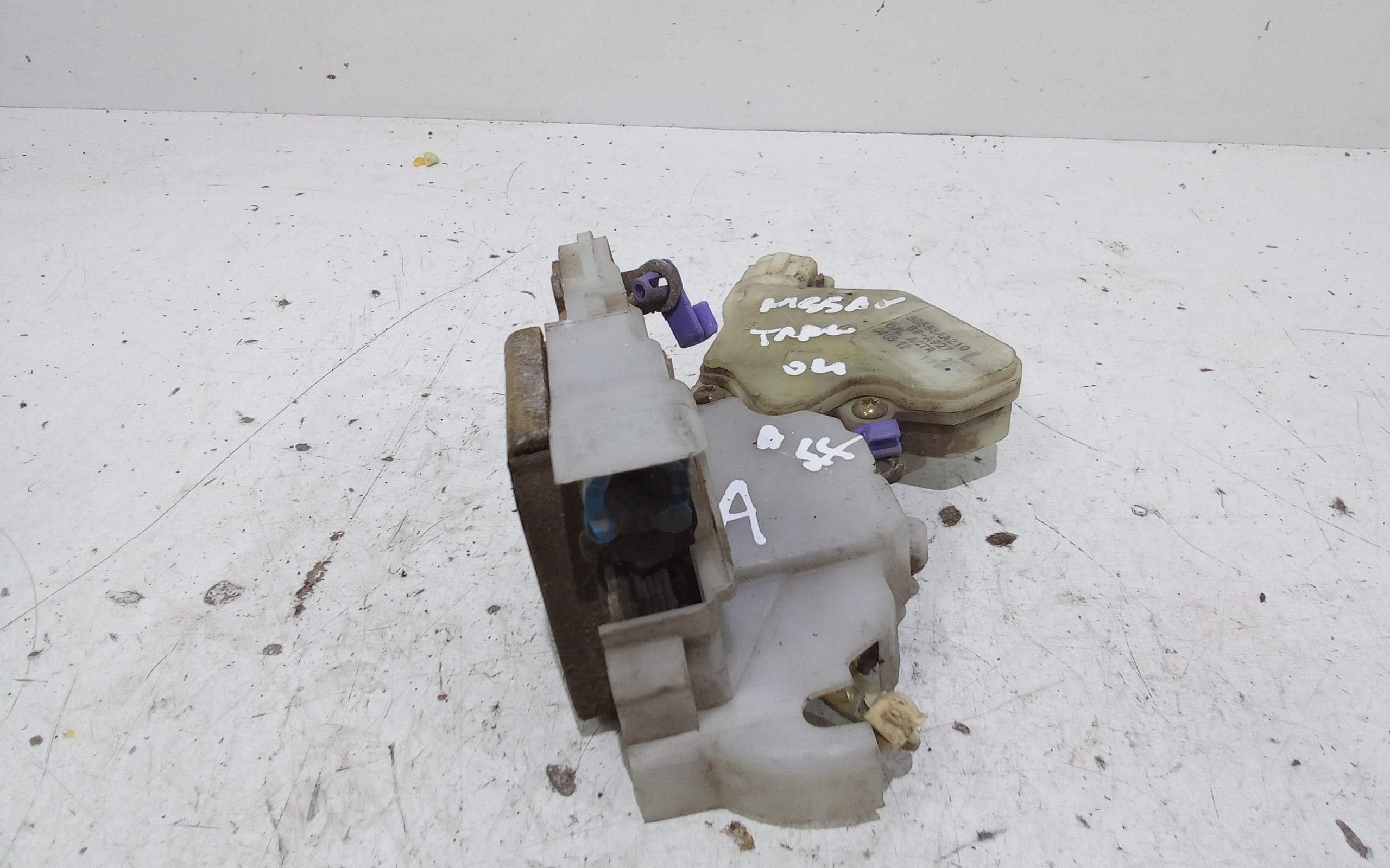 Serratura Anteriore Sinistra per Nissan X-trail 1 Serie (2001 - 2007)