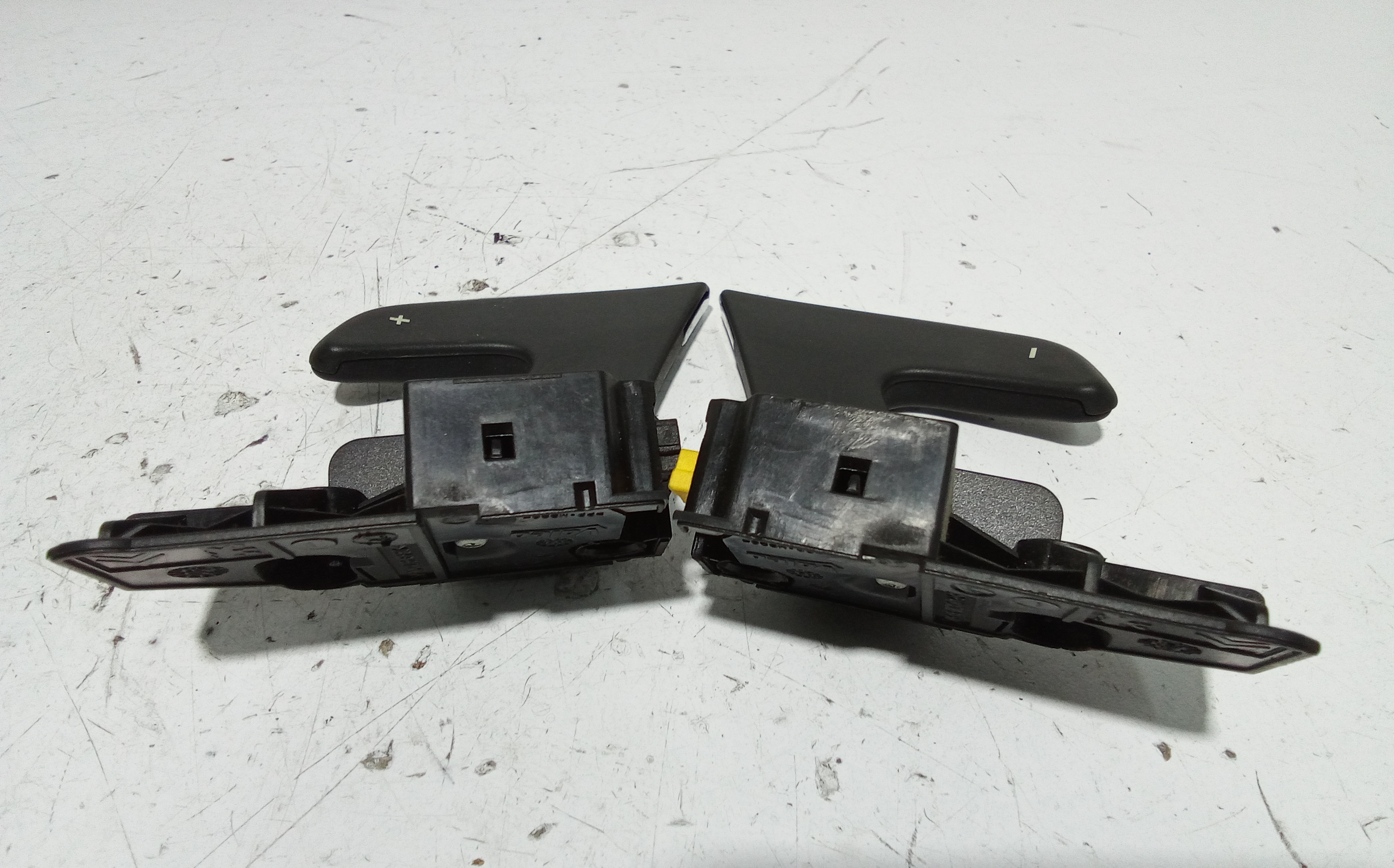 Comandi cambio al volante per Citroen C4 Picasso (06>13) Mk1 (2006 - 2013)