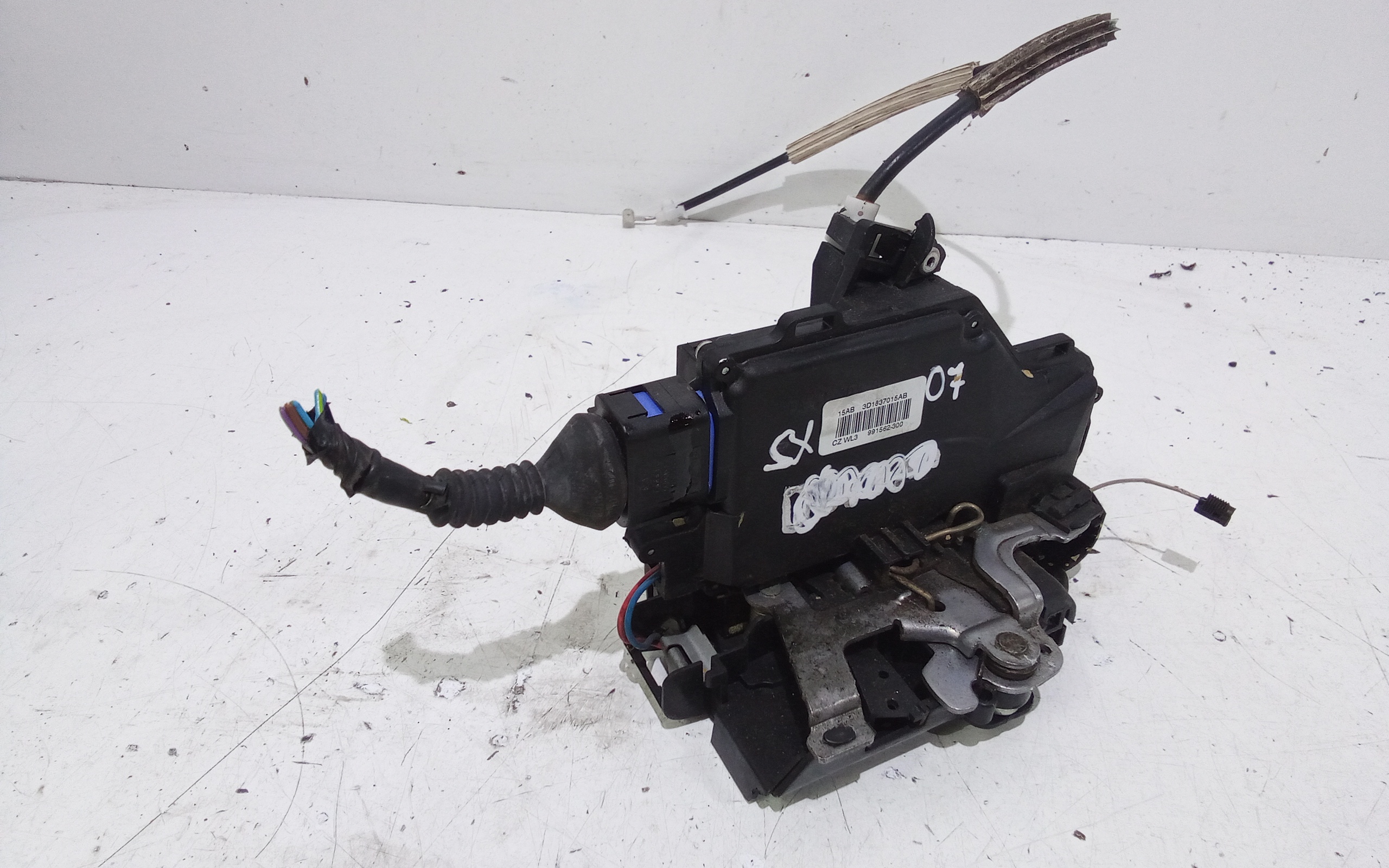 Serratura Anteriore Sinistra per Volkswagen Touareg 2 Serie (2010 - In produzione)