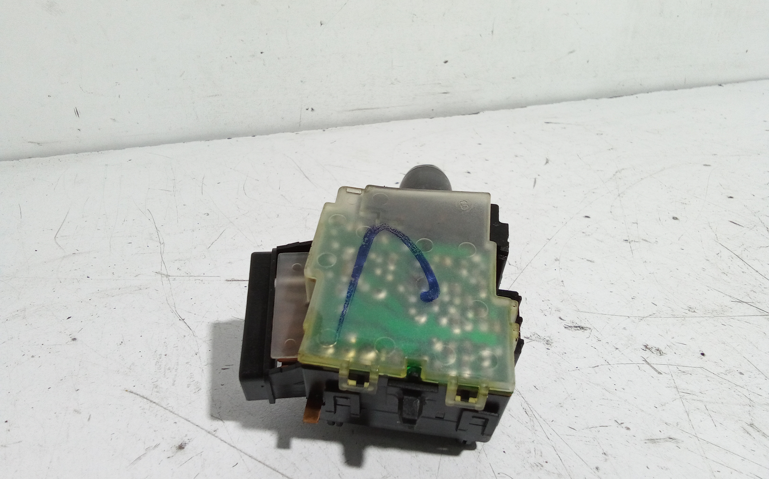 Devioluci destro per Nissan Pixo 1 Serie (2009 - 2013)