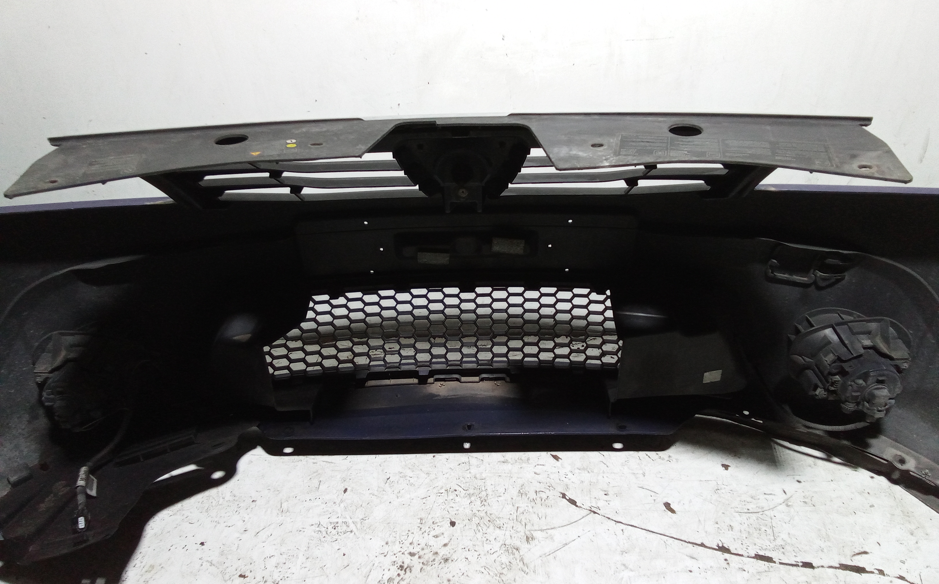 Paraurti Anteriore Completo per Dacia Sandero 1 Serie (2008 - 2012)