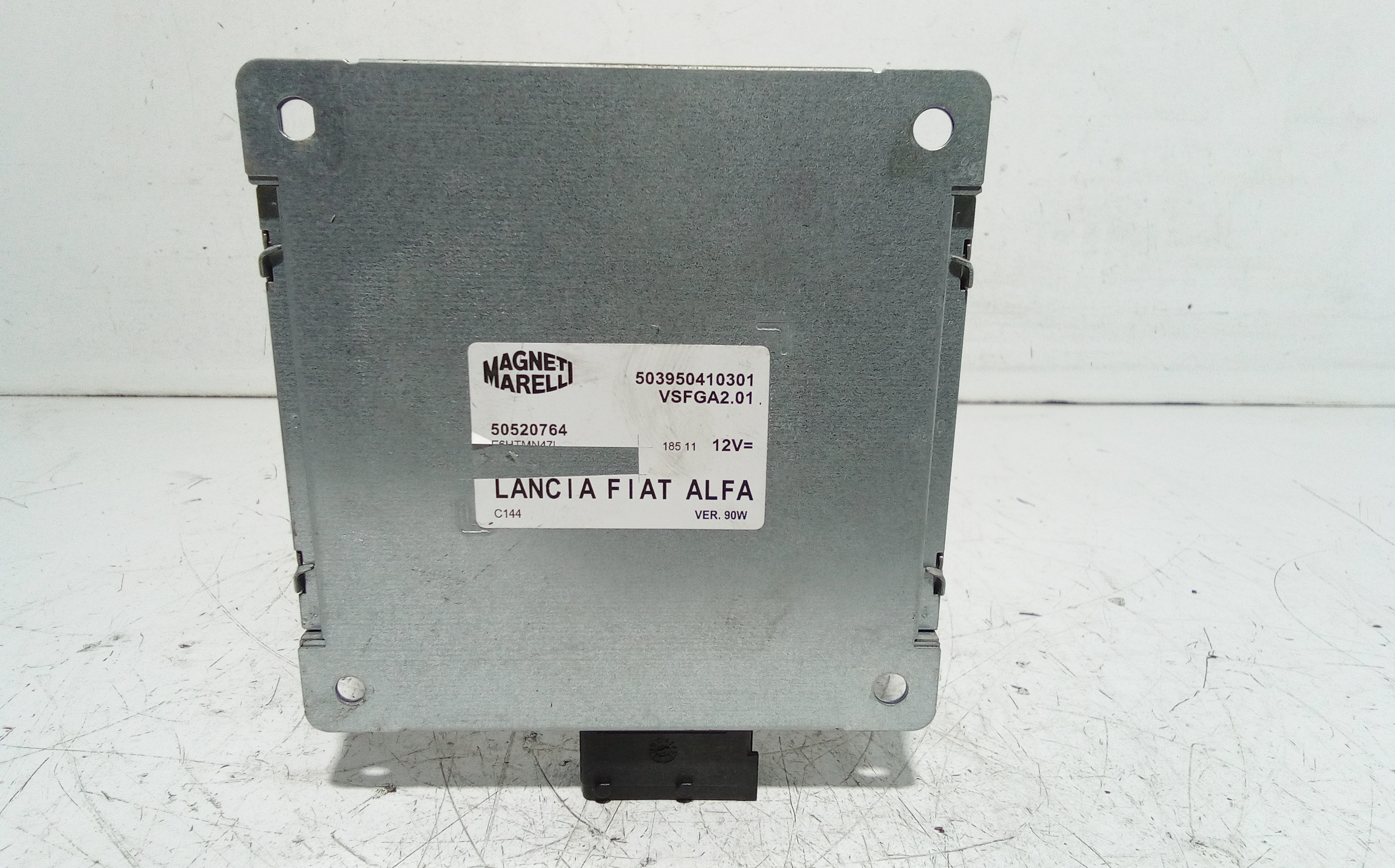 Centralina autoradio per Abarth 500 Fiat (2007 - In produzione)