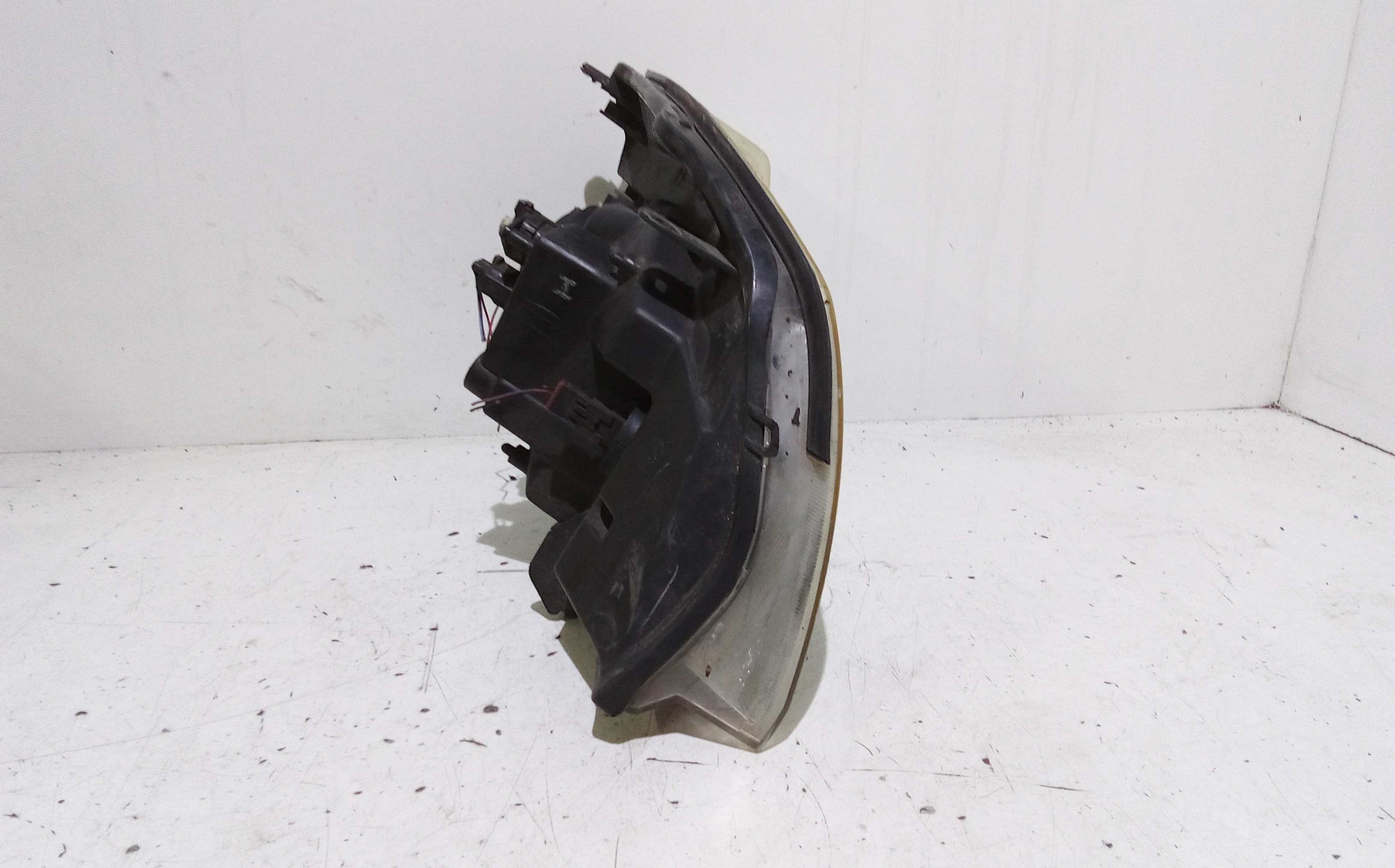 Faro anteriore Sinistro Guida per Nissan X-trail 1 Serie (2001 - 2007)