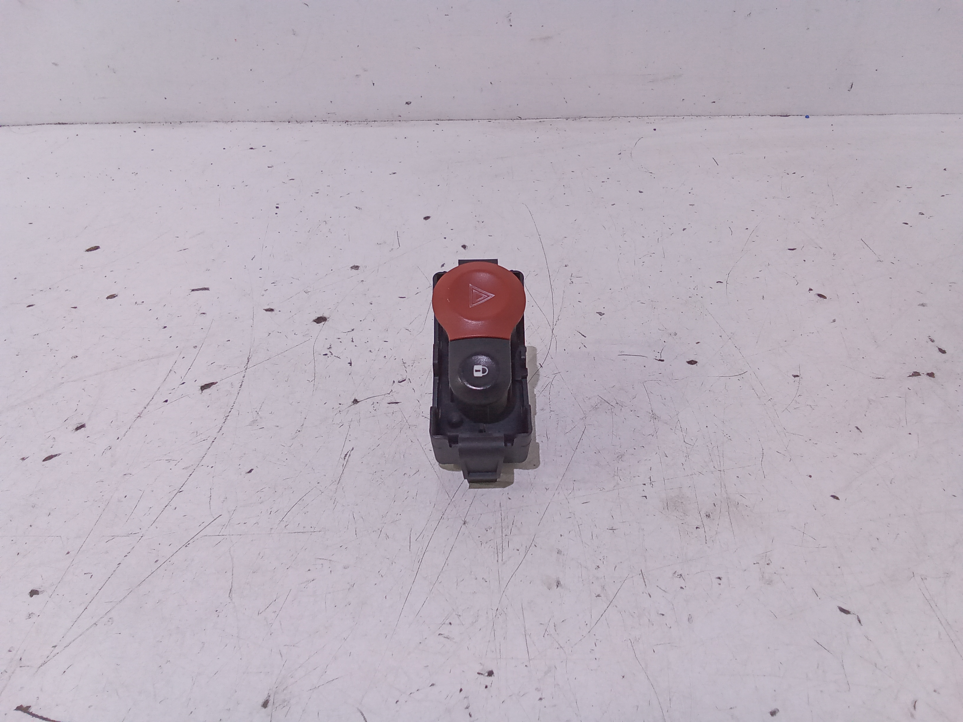 Pulsante luci di emergenza per Renault Modus 1 Serie (2004 - 2006)