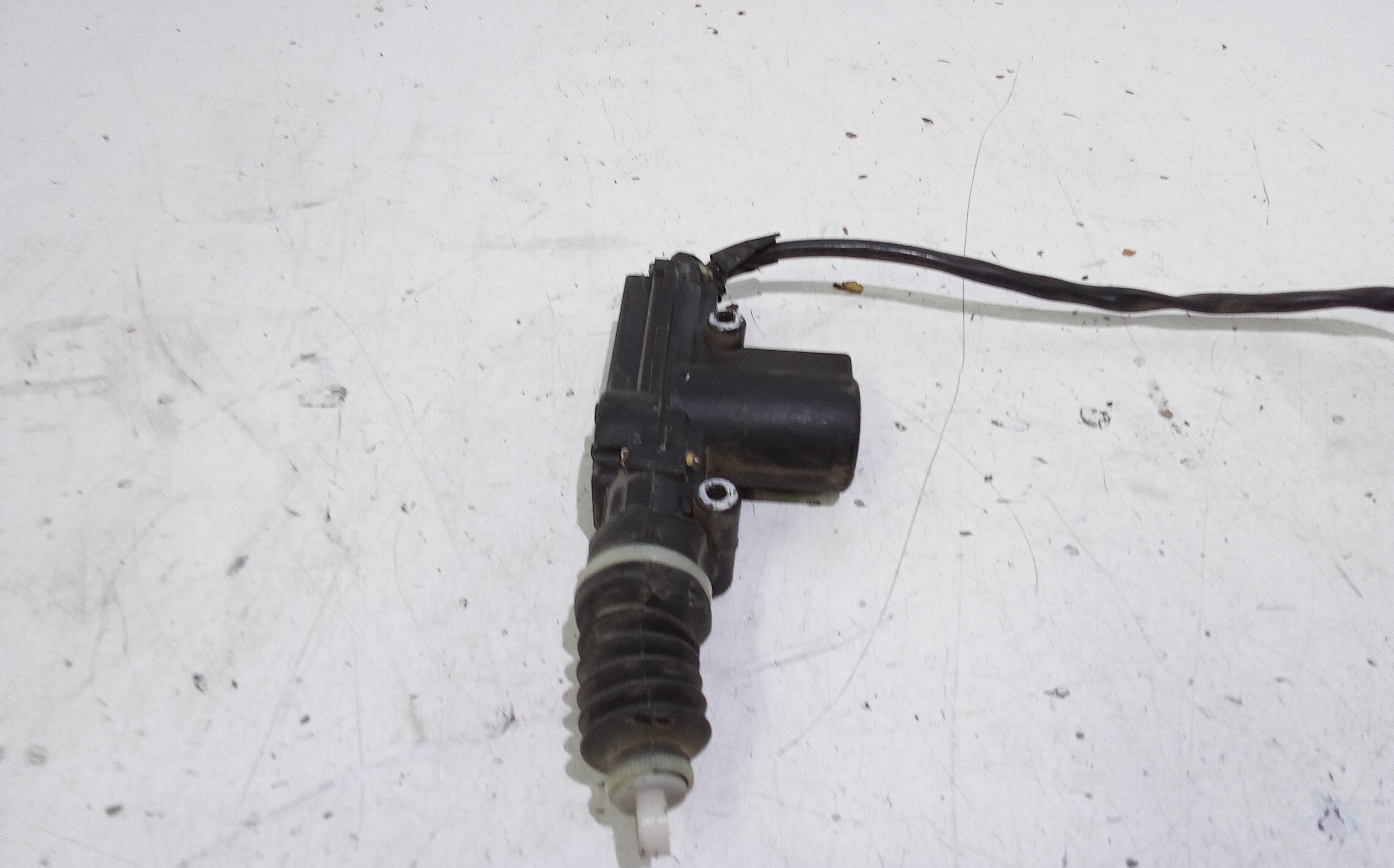 Attuatore porta portiera ant. sinistra per Tata Safari 1  Serie (1998 - 2006)