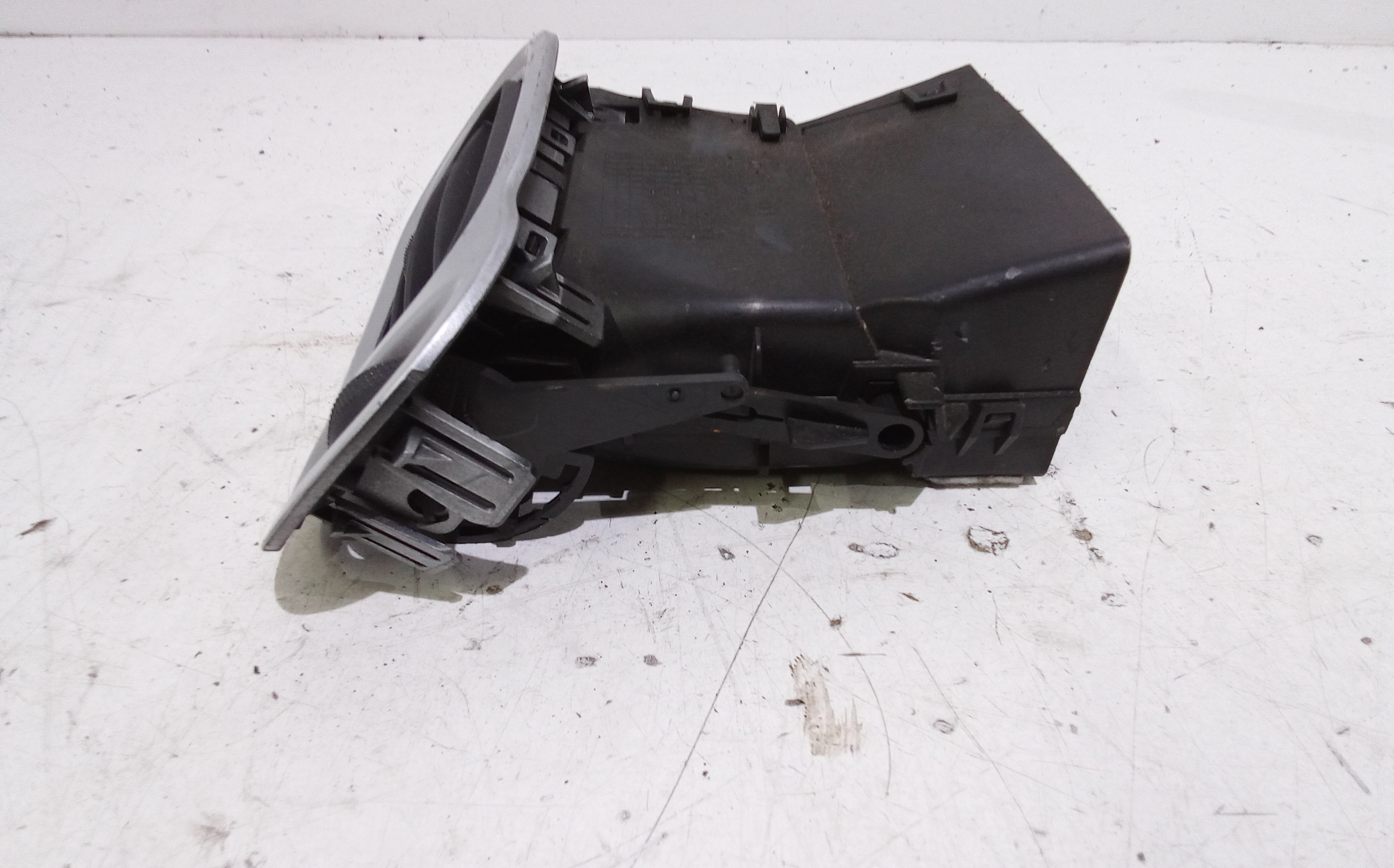 Bocchetta aria cruscotto lato passeggero per Renault Modus 2 Serie (2006 - In produzione)