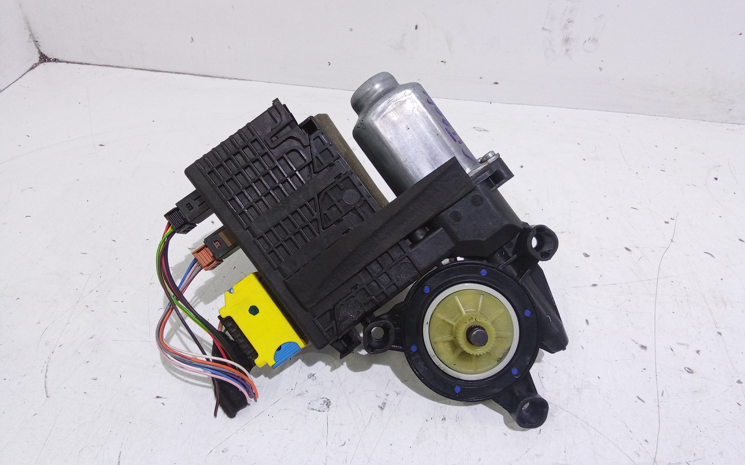 Motorino Alzavetro anteriore destra per Citroen C4 Picasso (06>13) Mk1 (2006 - 2013)
