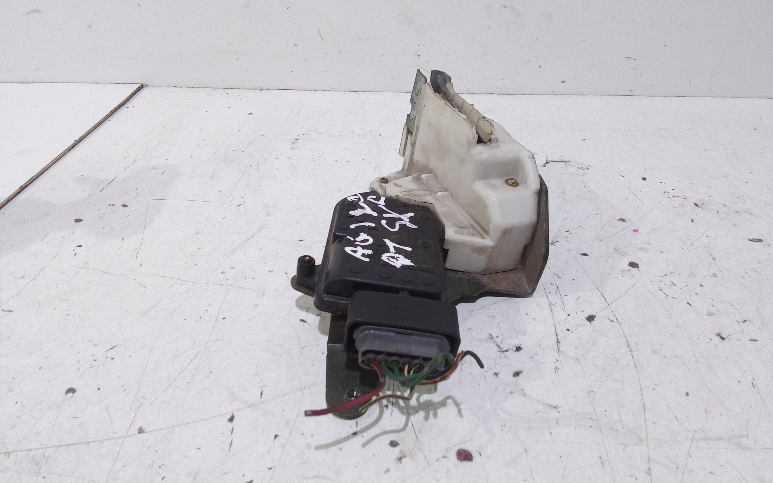 Serratura Anteriore Sinistra per Opel Agila 1 Serie (2000 - 2004)