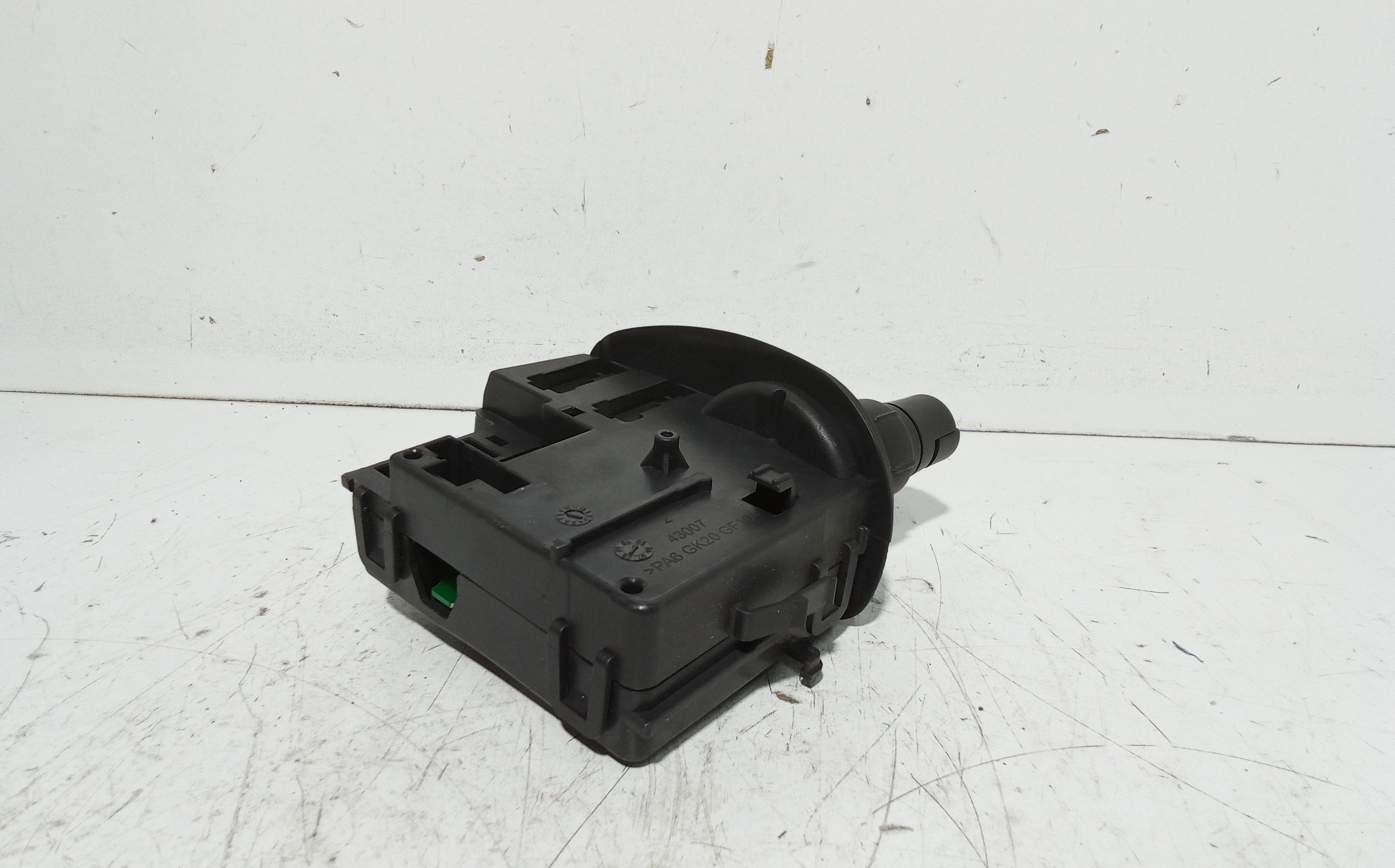 Devioluci destro per Renault Clio Serie (04>08) (2004 - 2008)