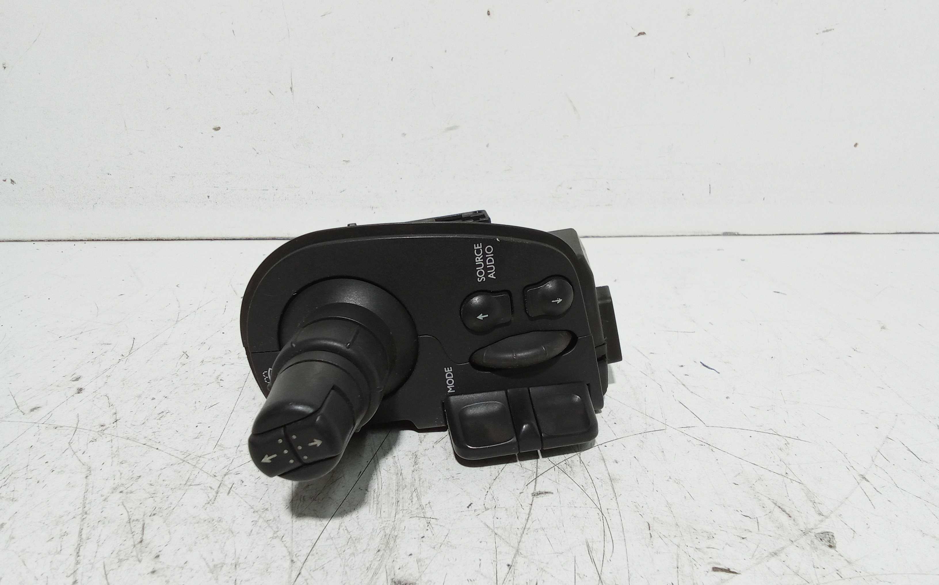 Devioluci destro per Renault Clio Serie (04>08) (2004 - 2008)