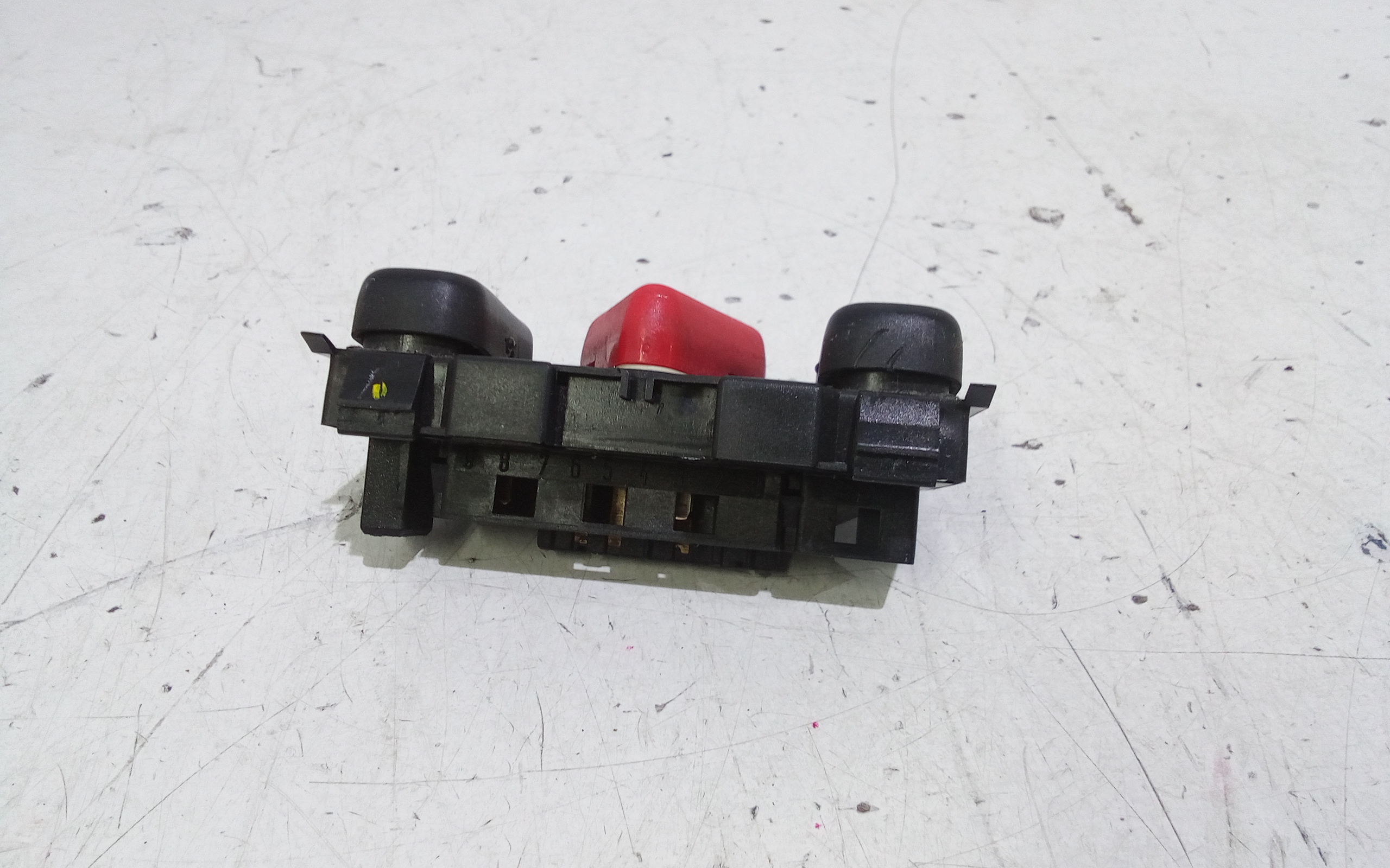 Pulsante luci di emergenza per Mercedes Classe C Berlina W202 2 Serie (1997 - 2000)