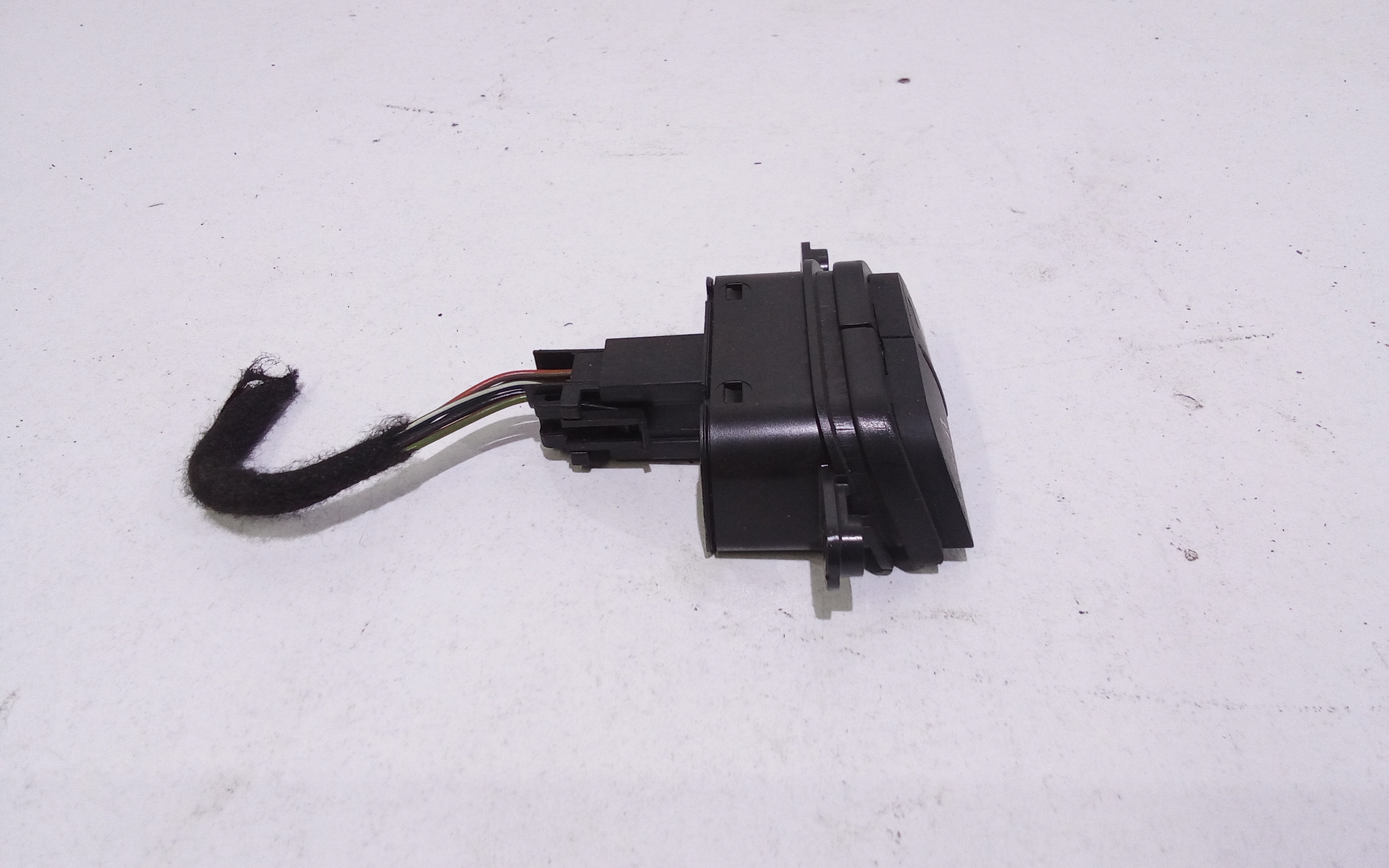 Pulsante luci di emergenza per Alfa Romeo Mito Serie (955_) (08>) (2008 - In produzione)