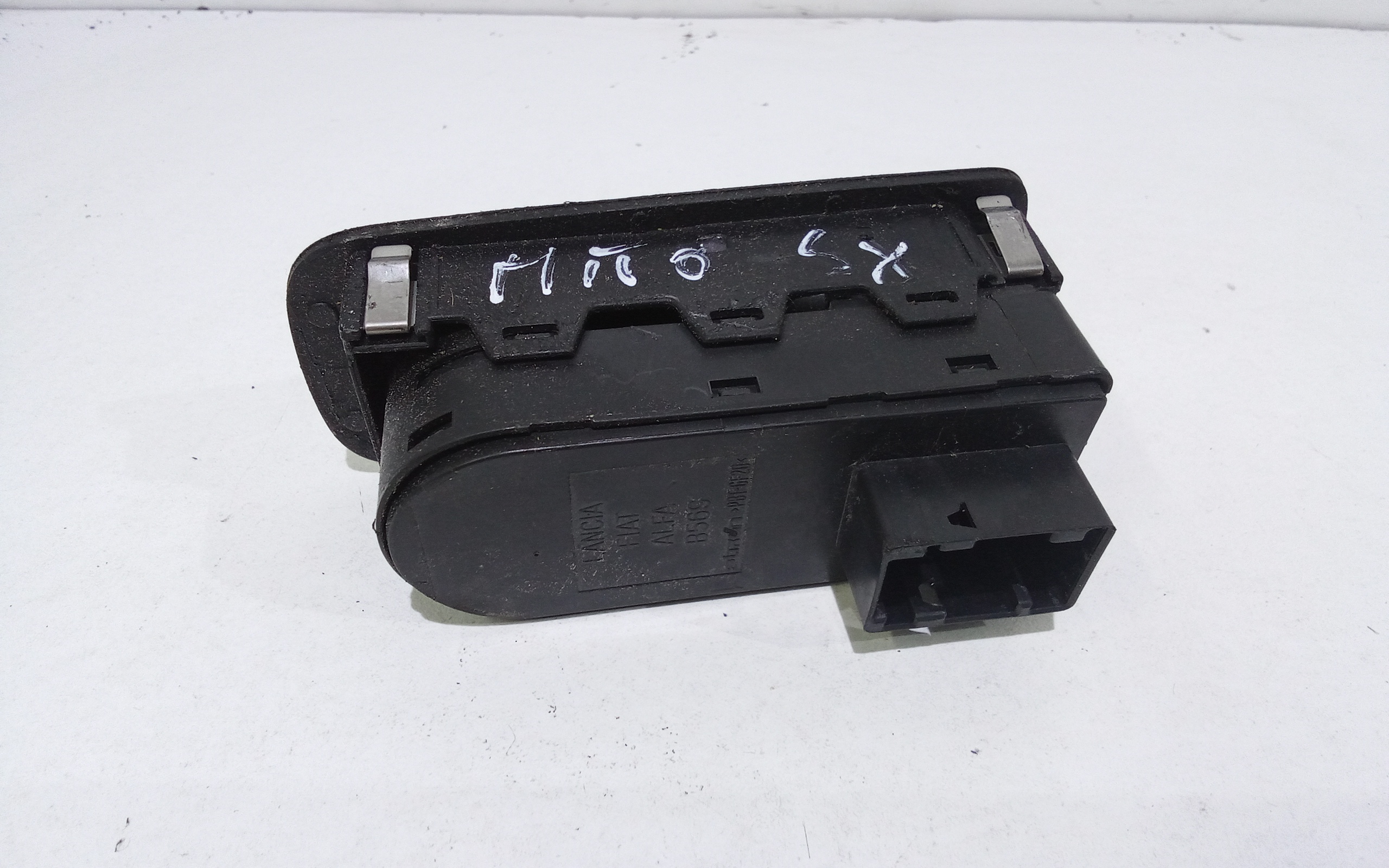 Pulsantiera anteriore sinistra Guida per Alfa Romeo Mito Serie (955_) (08>) (2008 - In produzione)