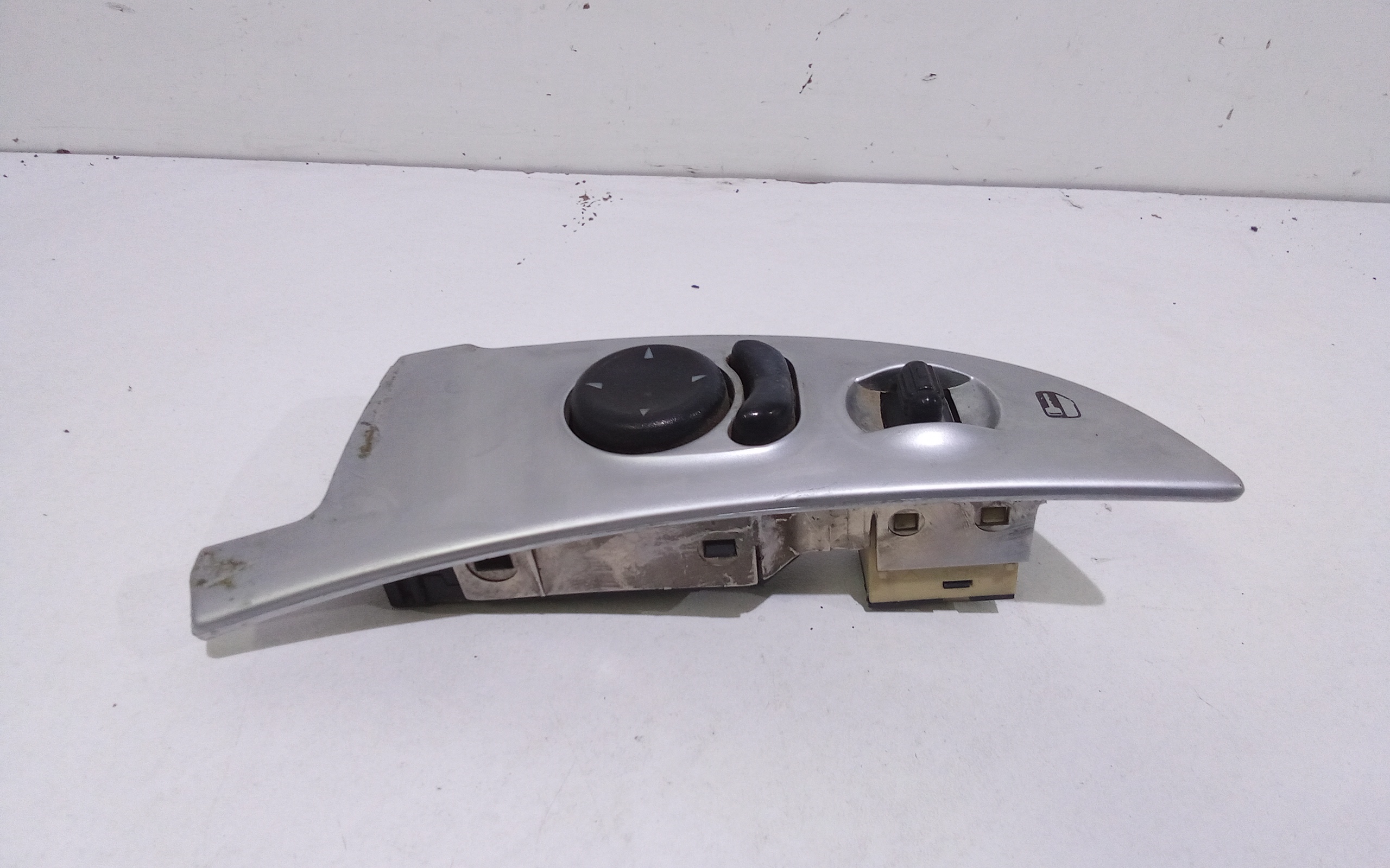 Pulsantiera anteriore sinistra Guida per Jeep Cherokee 4 Serie (2005 - 2008)