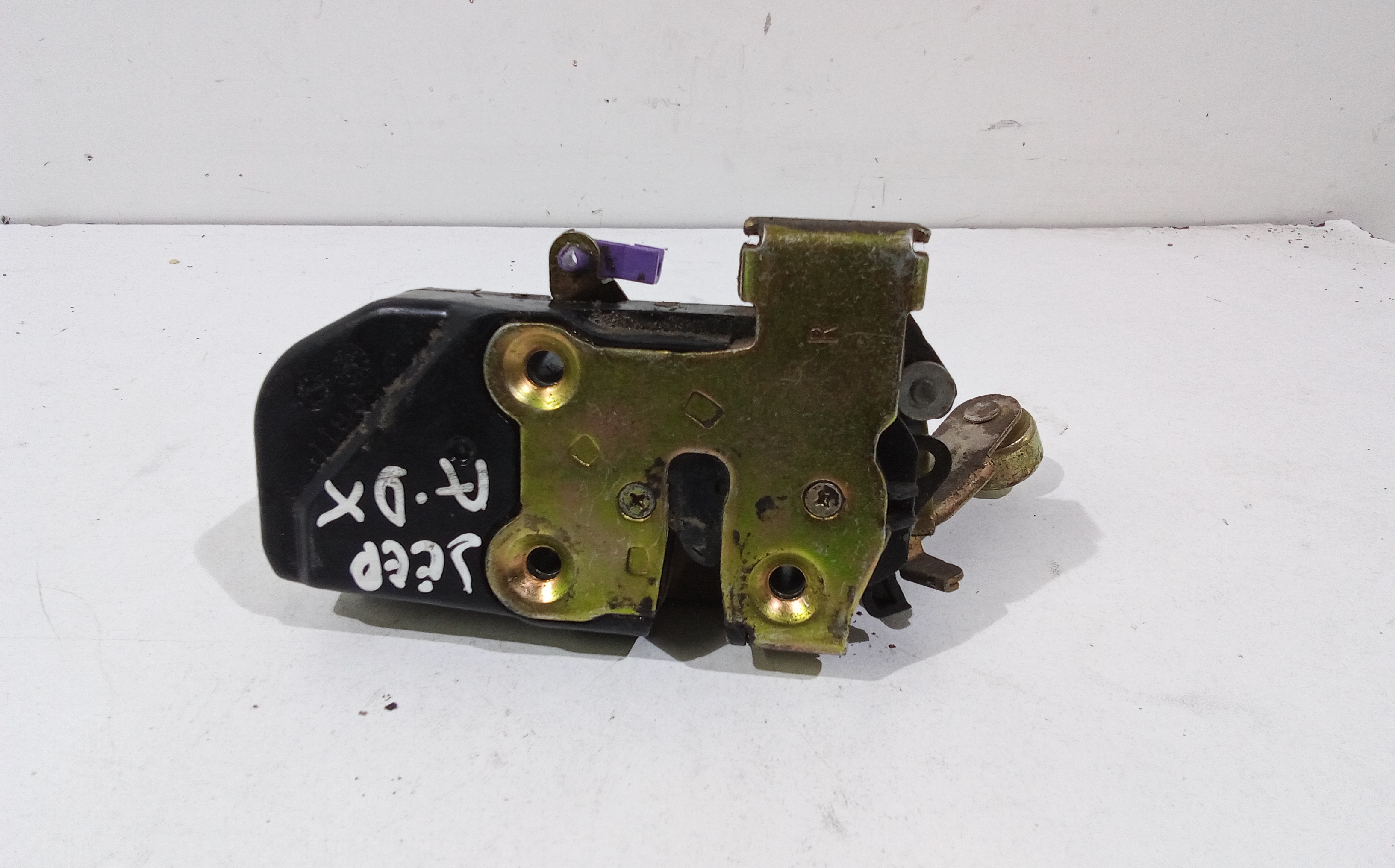 Serratura Anteriore Destra per Jeep Cherokee 4 Serie (2005 - 2008)