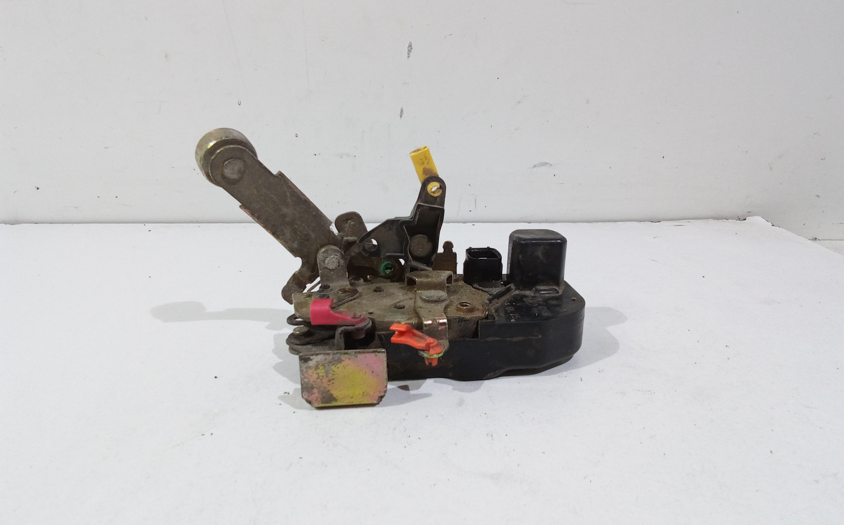 Serratura Anteriore Sinistra per Jeep Cherokee 4 Serie (2005 - 2008)