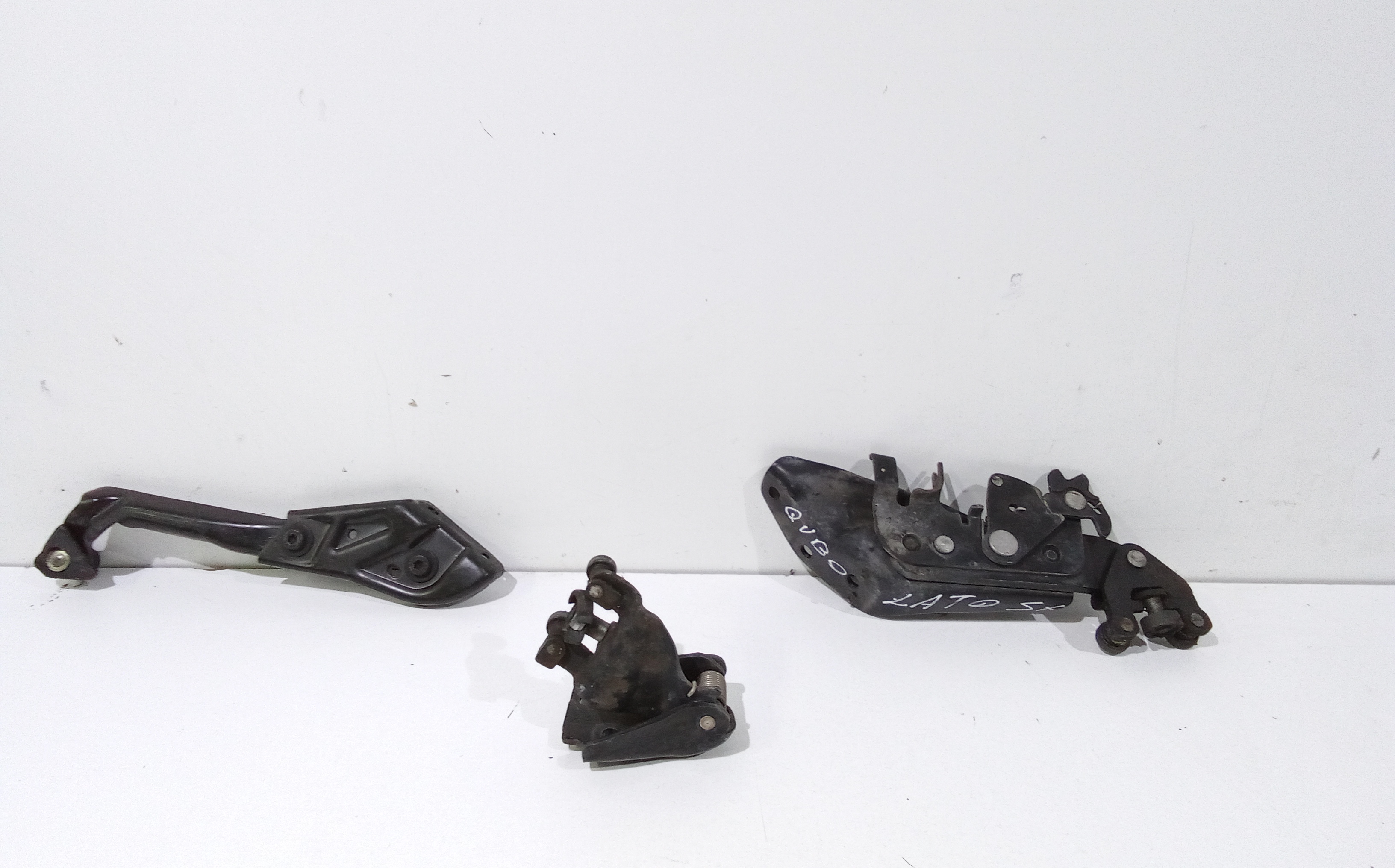 Coppia cerniere porta posteriore SX per Fiat Qubo 1 Serie (2008 - In produzione)