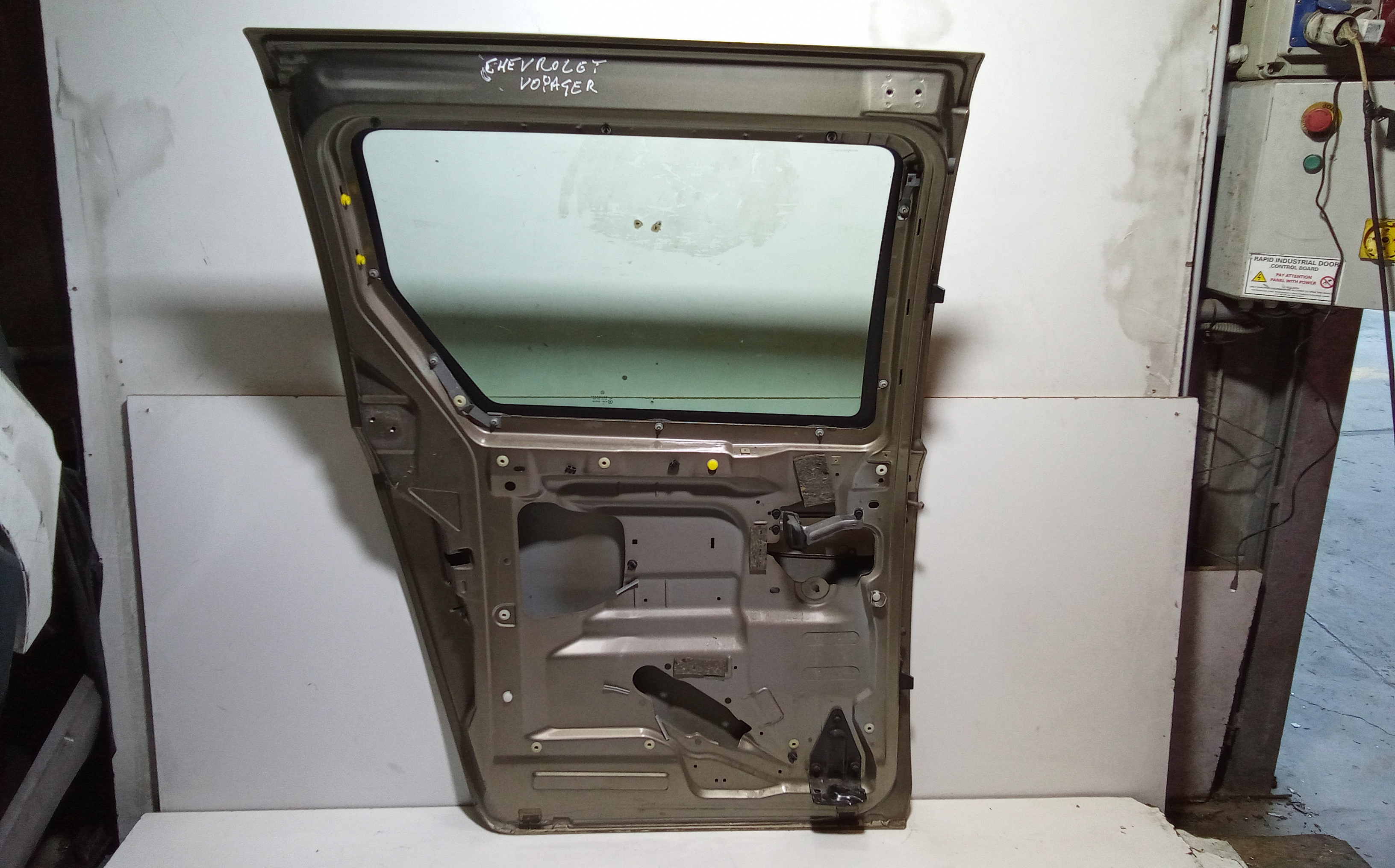 Porta scorrevole laterale SX per Chrysler Voyager 3 Serie (2001 - 2004)