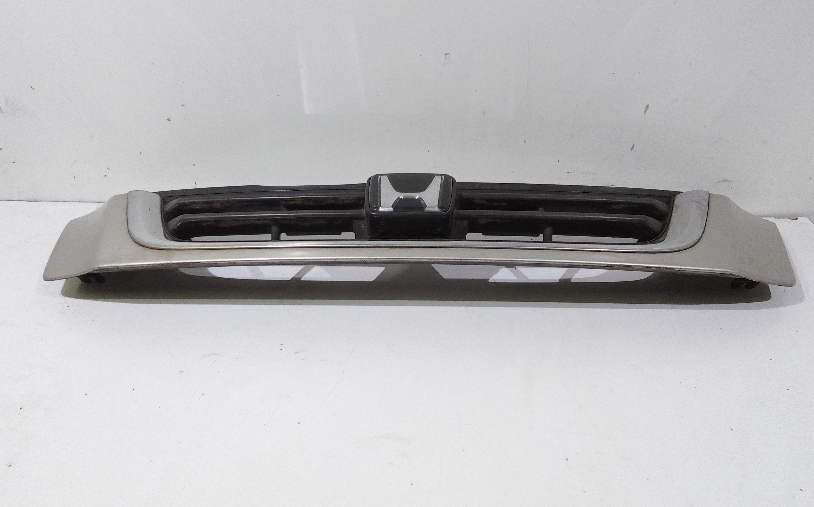 Griglia Anteriore per Honda Cr-v 3 Serie (2004 - 2006)