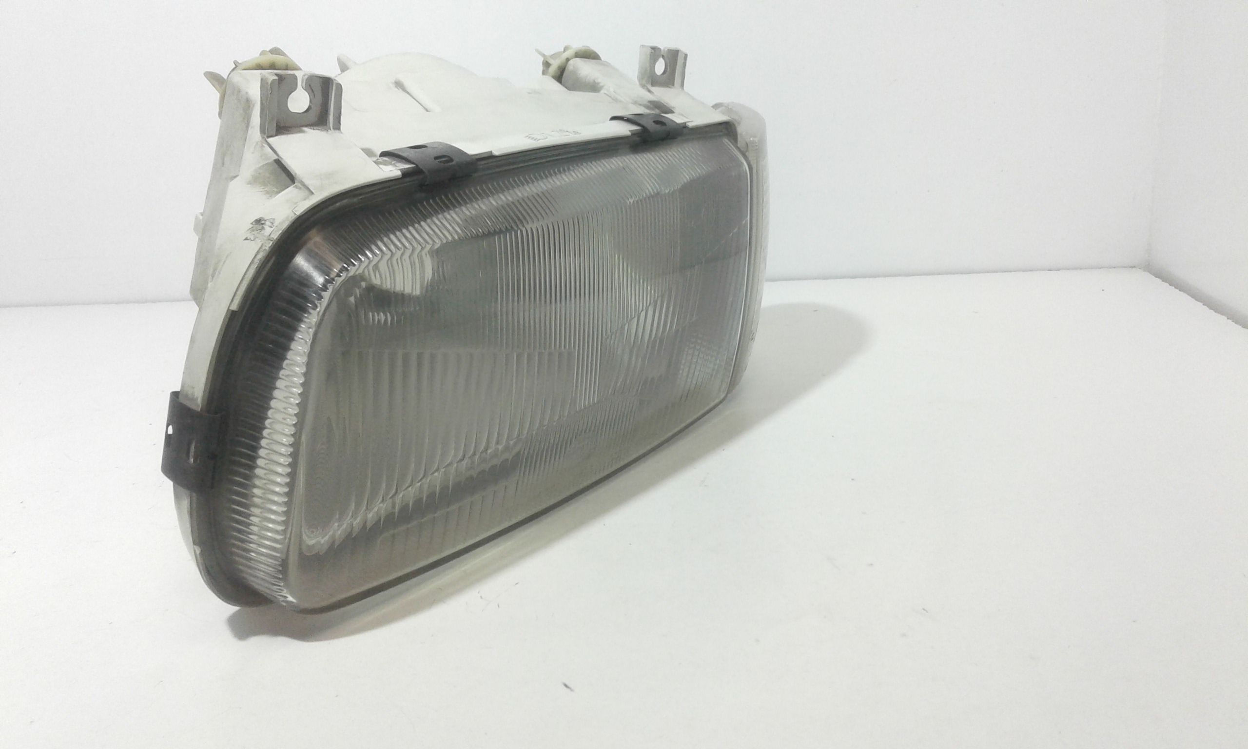 Faro anteriore Sinistro Guida SKODA Felicia Berlina