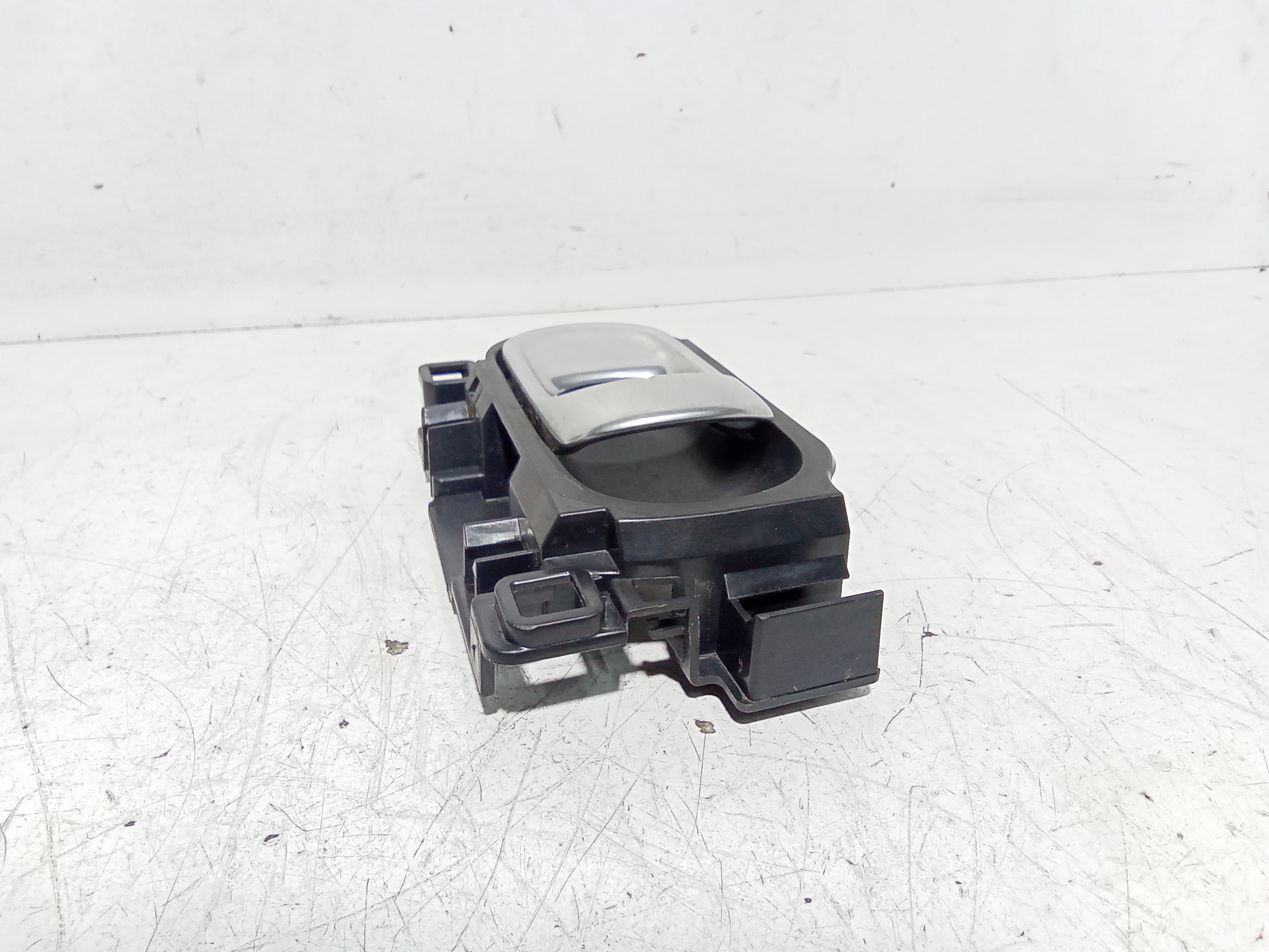 Maniglia interna Posteriore Sinistra per Citroen C3 Serie (16>) (2016 - In produzione)