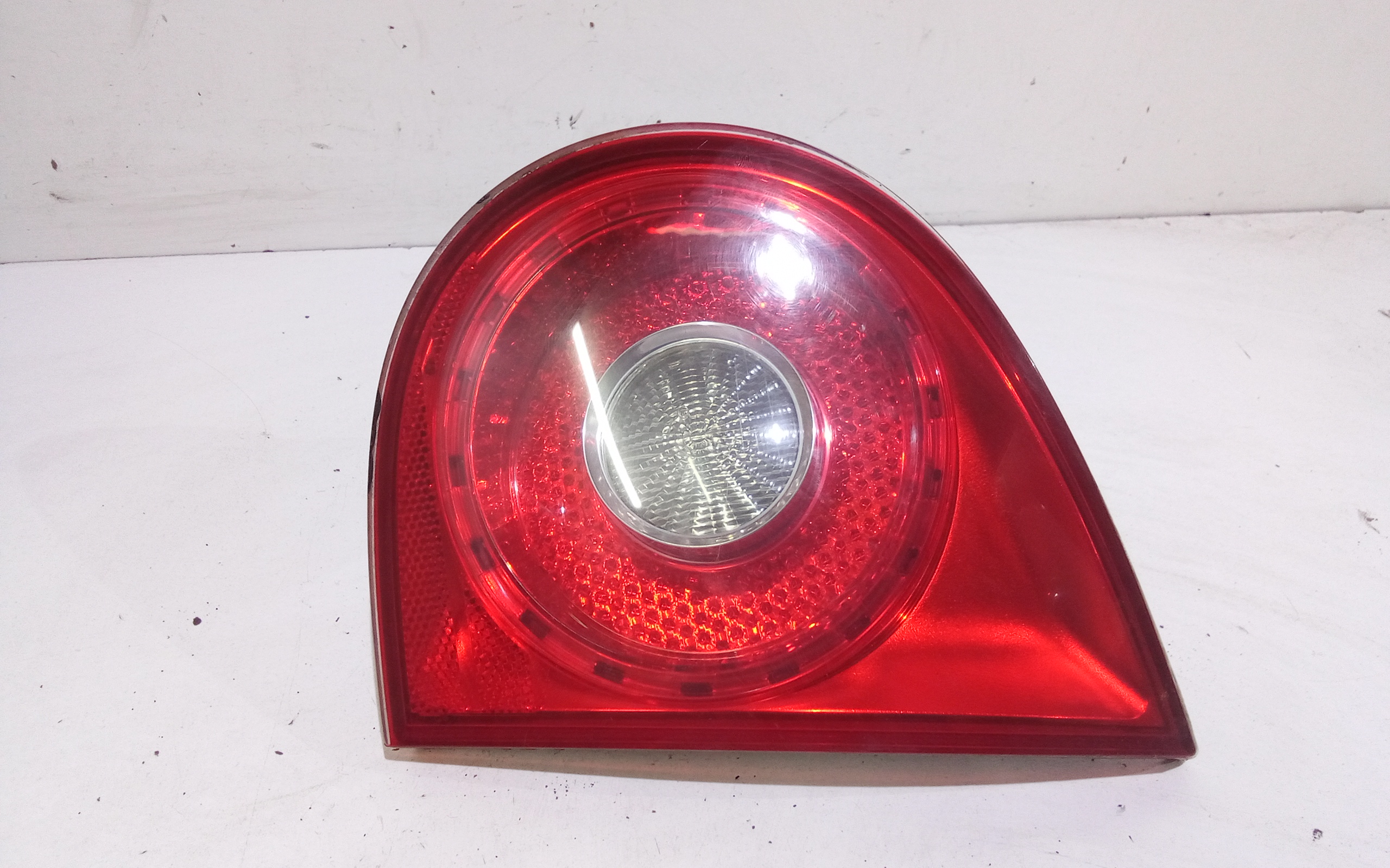 Stop Posteriore Destro Integrato nel Portello per Volkswagen Golf 5 Berlina (03>08) (2003 - 2008)