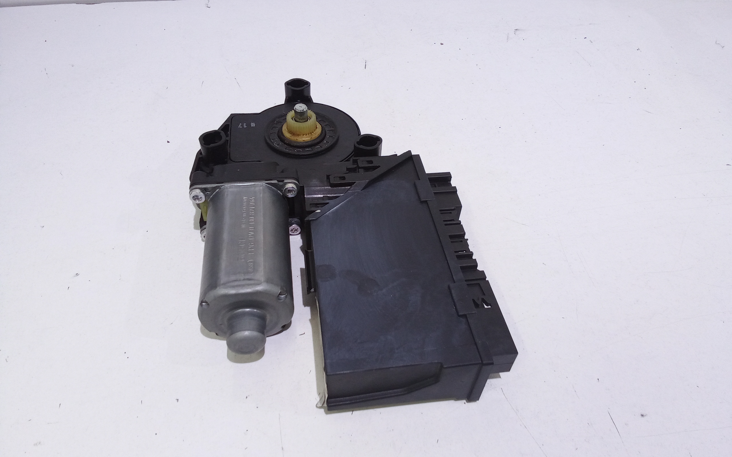 Motorino Alzavetro anteriore Sinistro per Volkswagen Touareg 1 Serie (2002 - 2006)