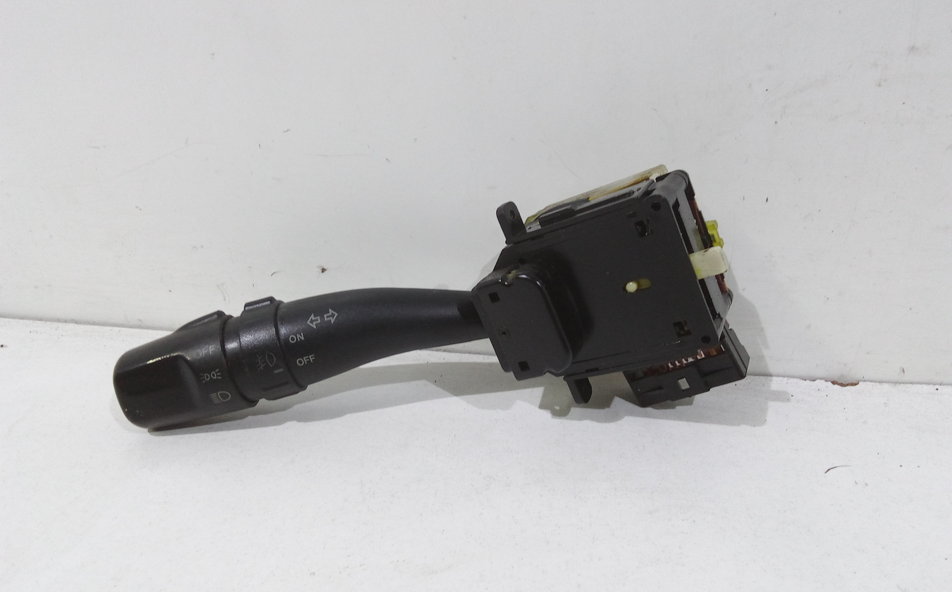 Devioluci sinistro per Kia Sorento 1 Serie (2002 - 2006)