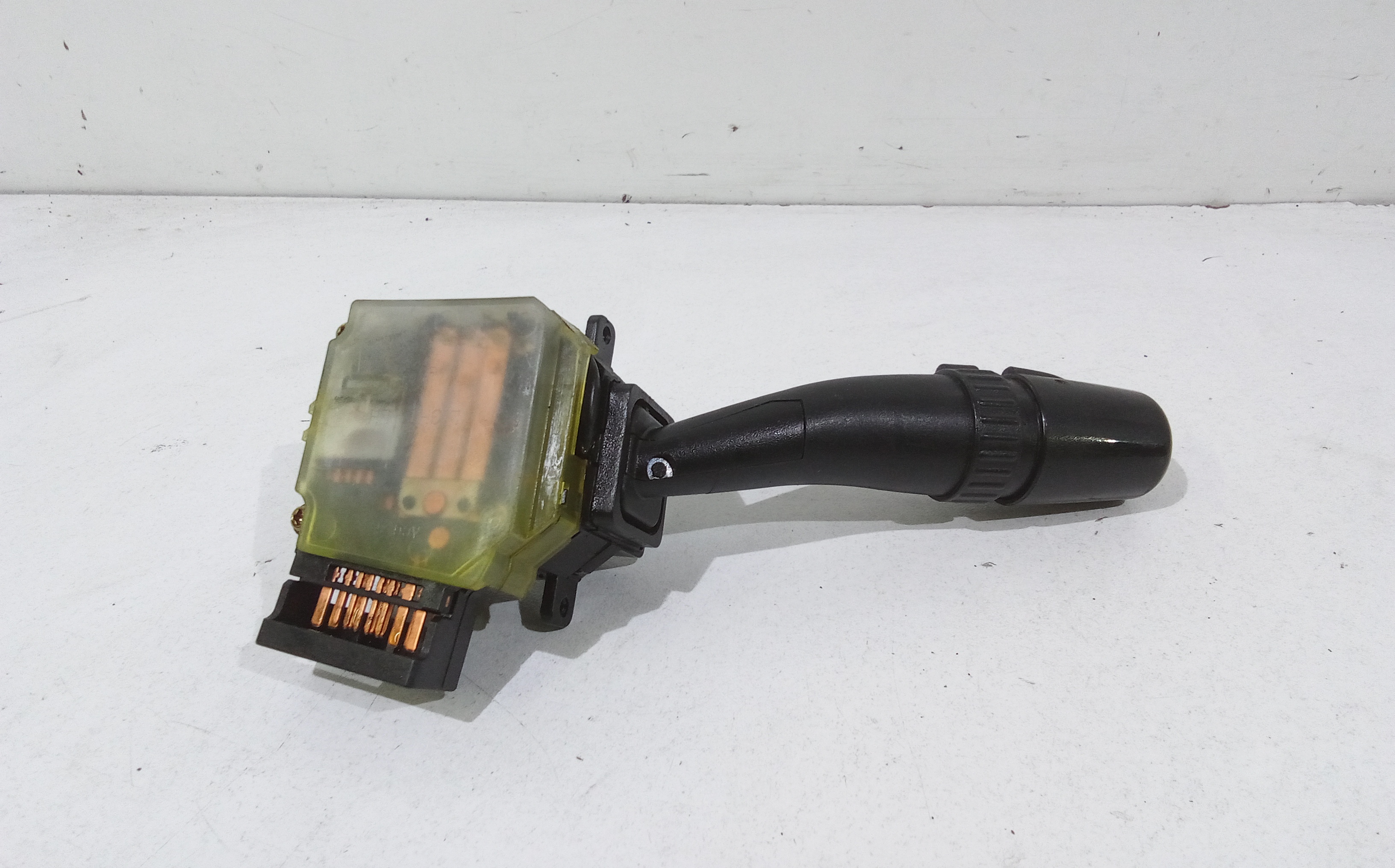 Devioluci sinistro per Kia Sorento 1 Serie (2002 - 2006)