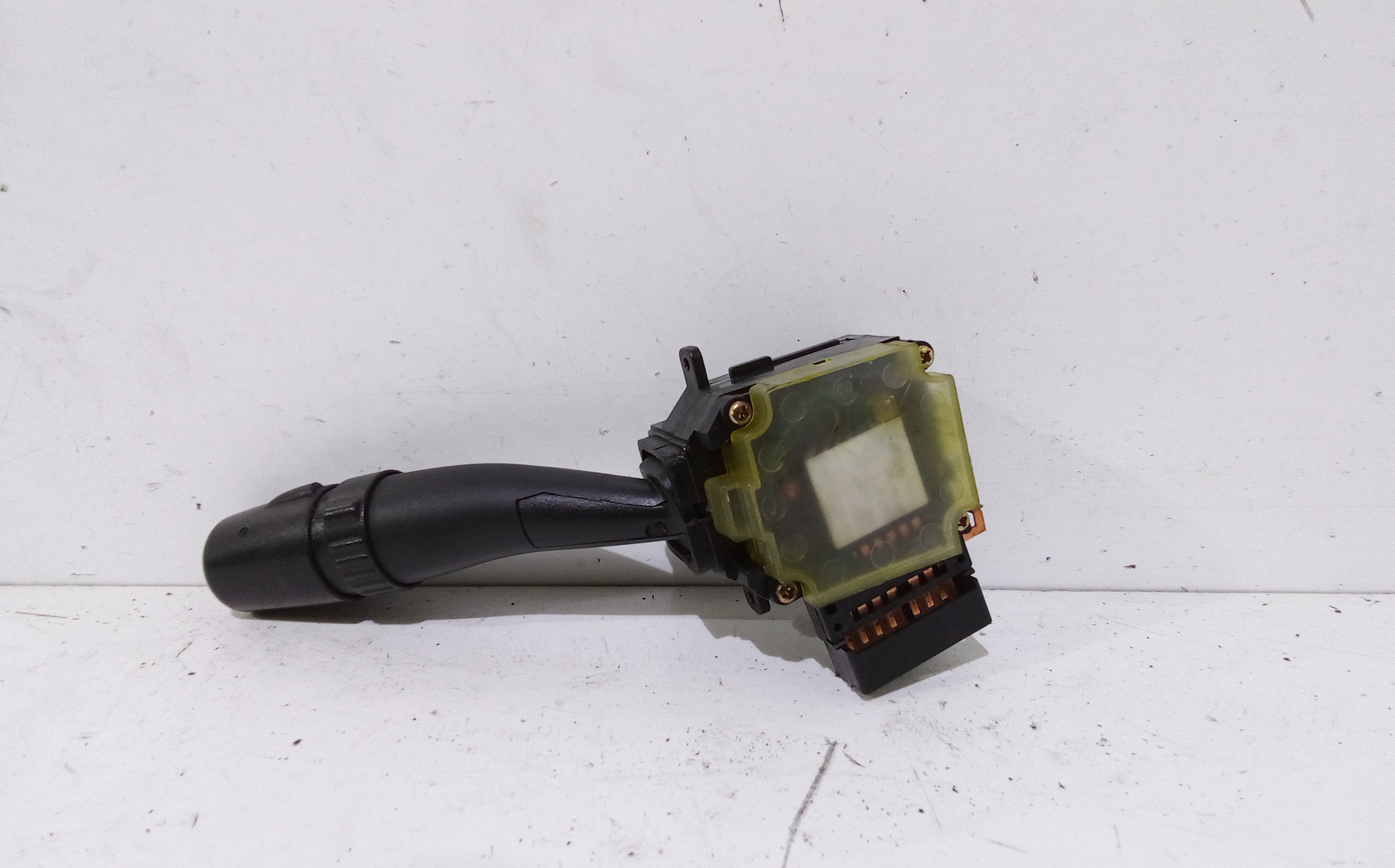 Devioluci destro per Kia Sorento 1 Serie (2002 - 2006)