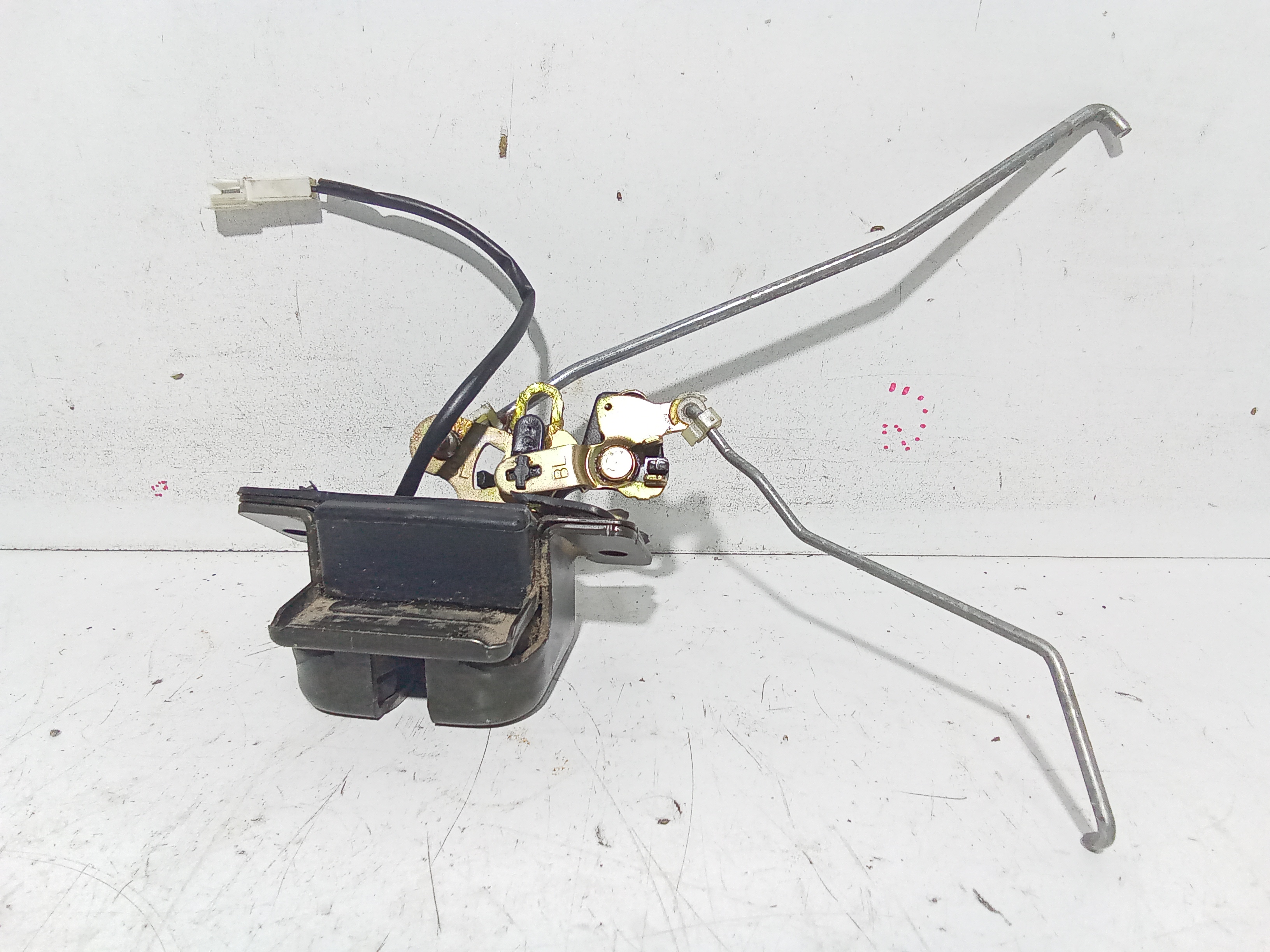 Serratura Cofano Posteriore per Kia Sorento 2 Serie (2006 - 2009)