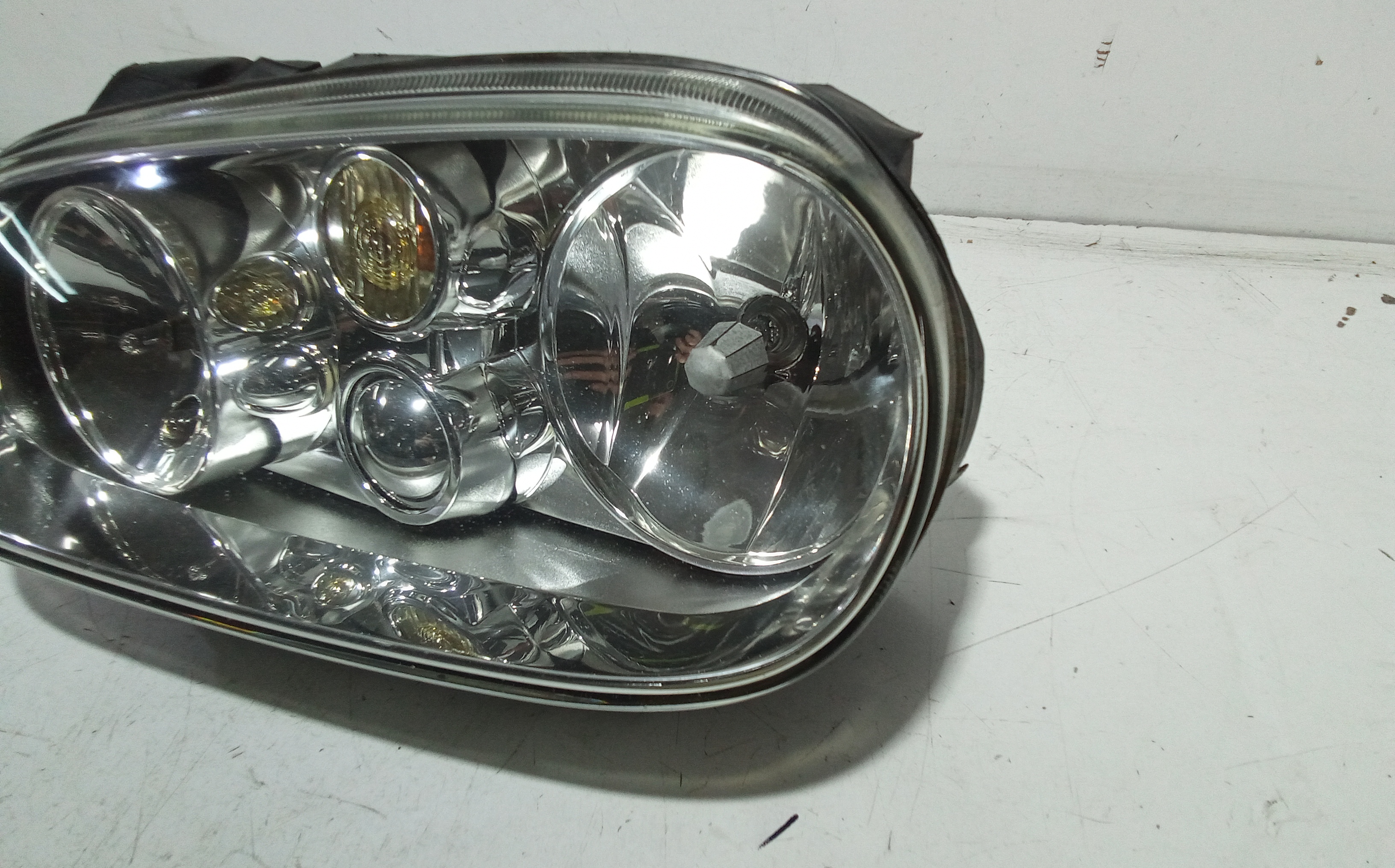 Faro anteriore Sinistro Guida per Volkswagen Golf 4 Berlina (97>03) (1997 - 2003)
