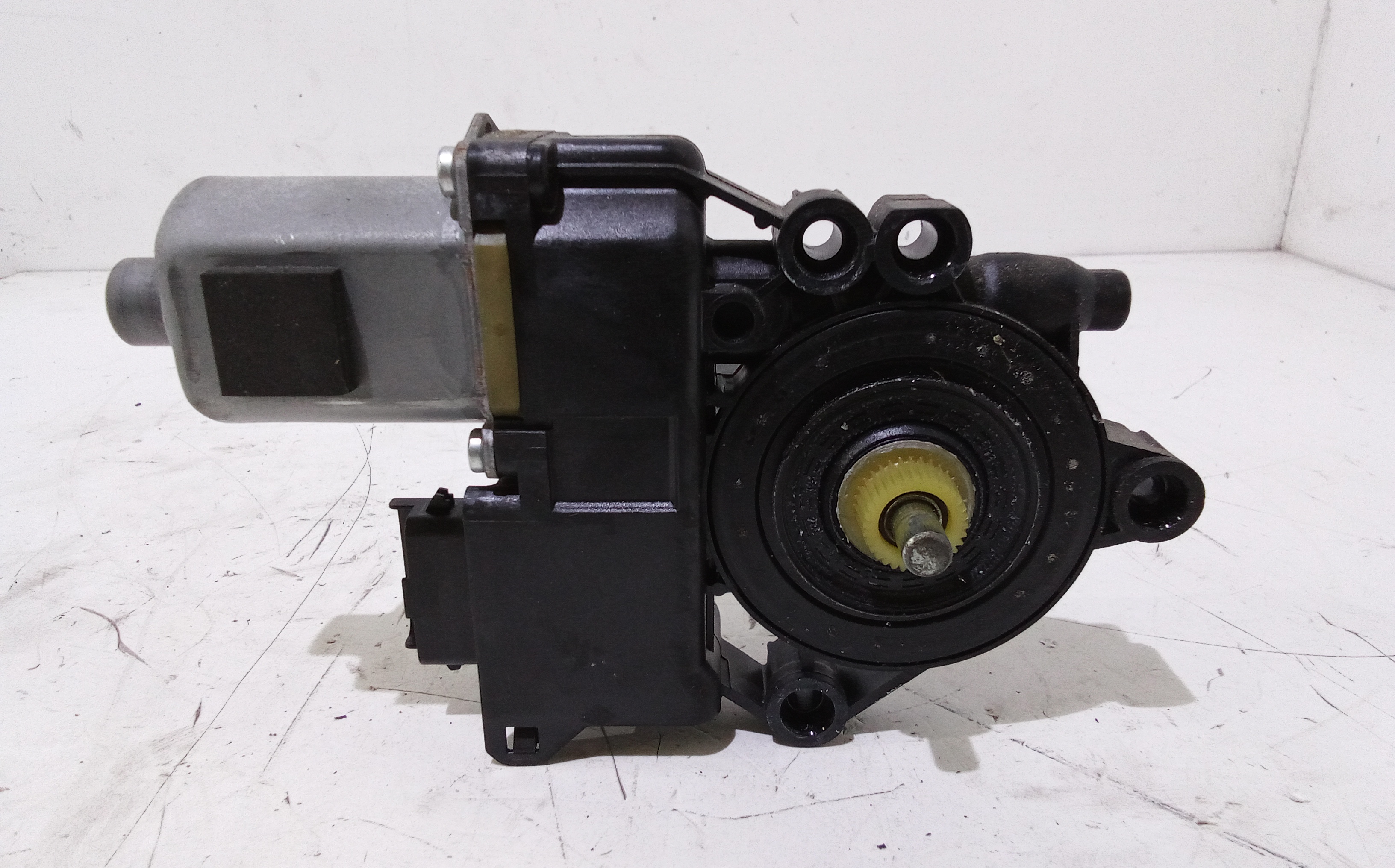 Motorino Alzavetro anteriore Sinistro per Kia Carens 2 Serie (2006 - In produzione)