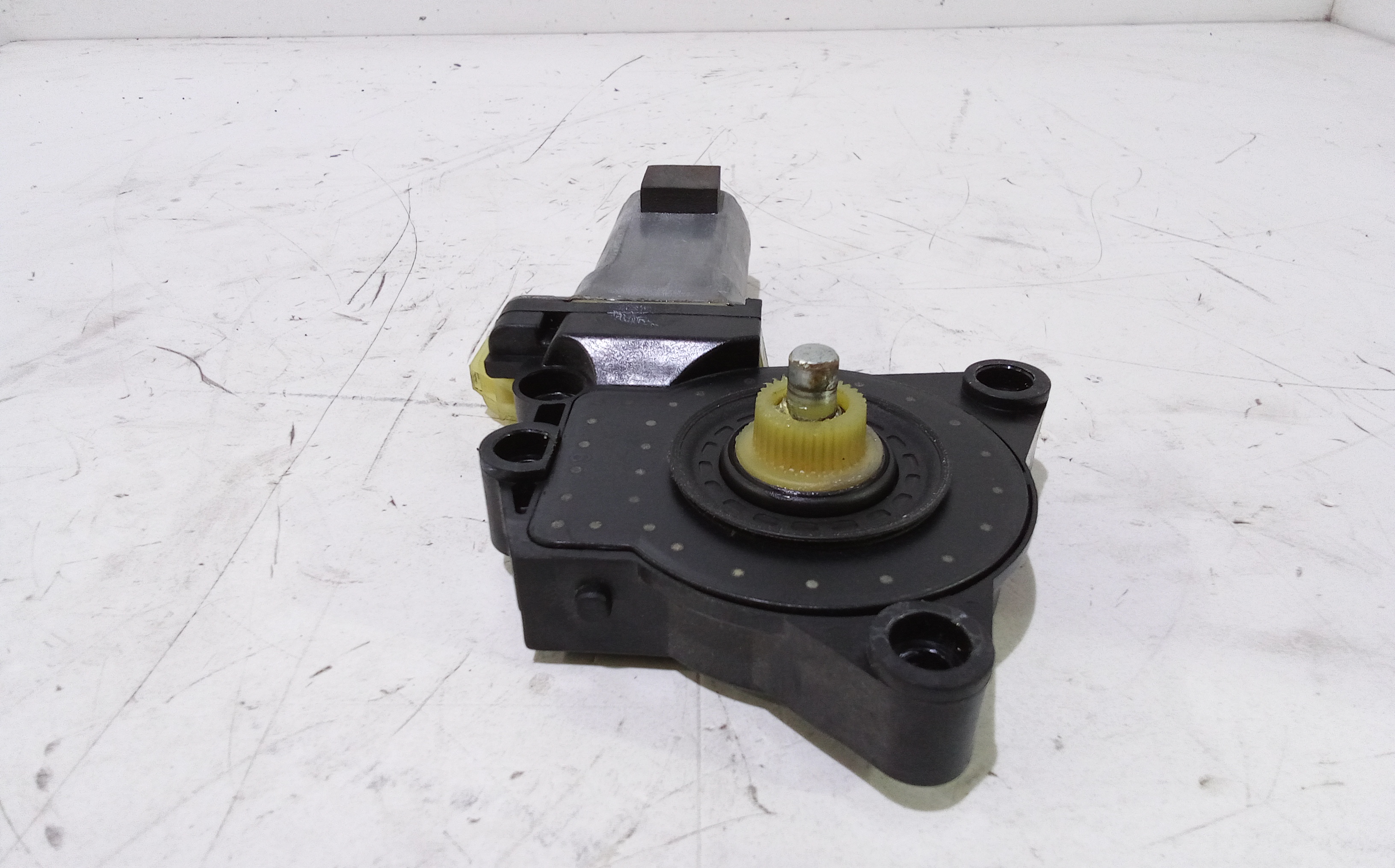 Motorino Alzavetro anteriore destra per Kia Carens 2 Serie (2006 - In produzione)