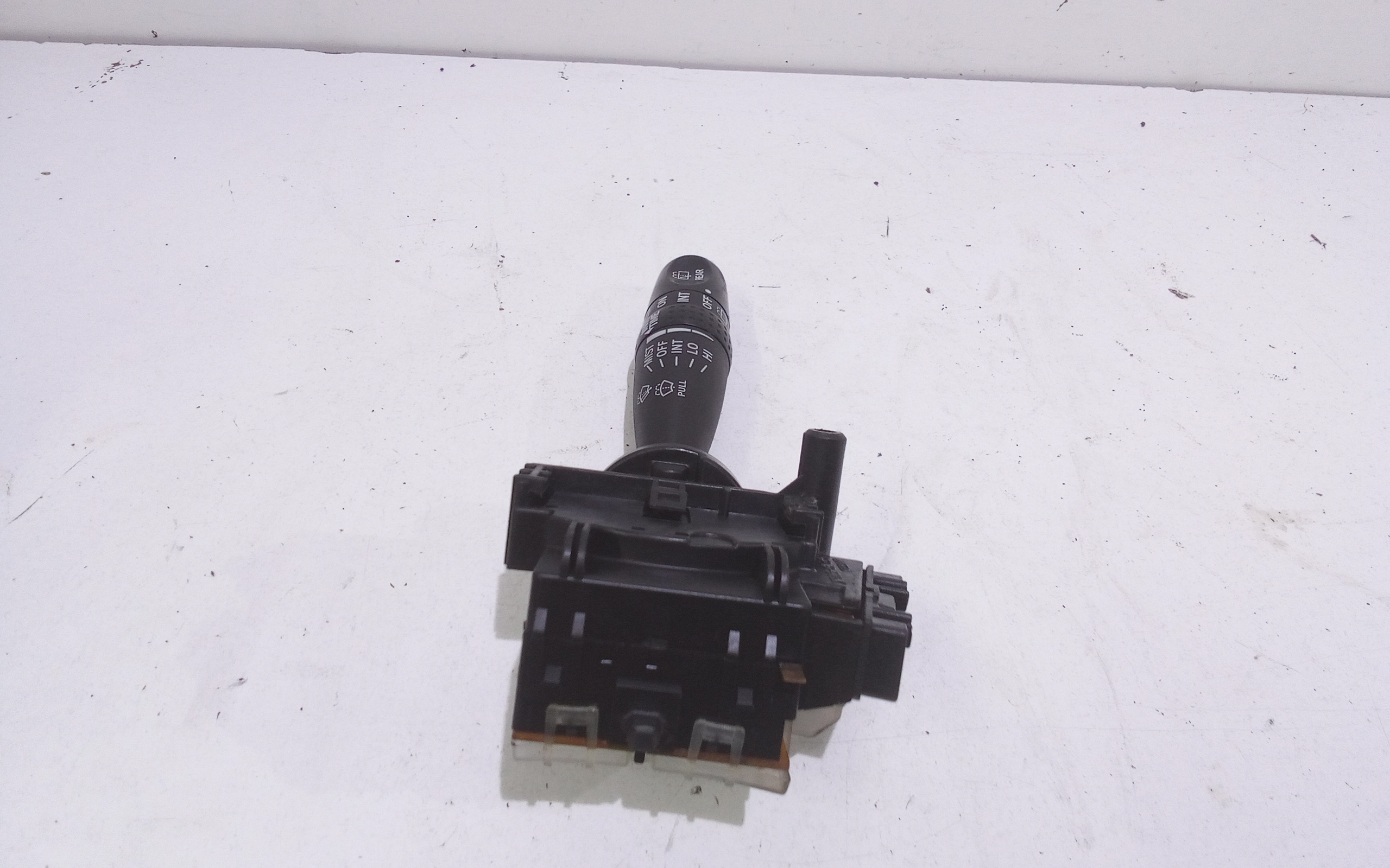 Devioluci destro per Toyota Corolla Berlina 4 Serie (2005 - In produzione)