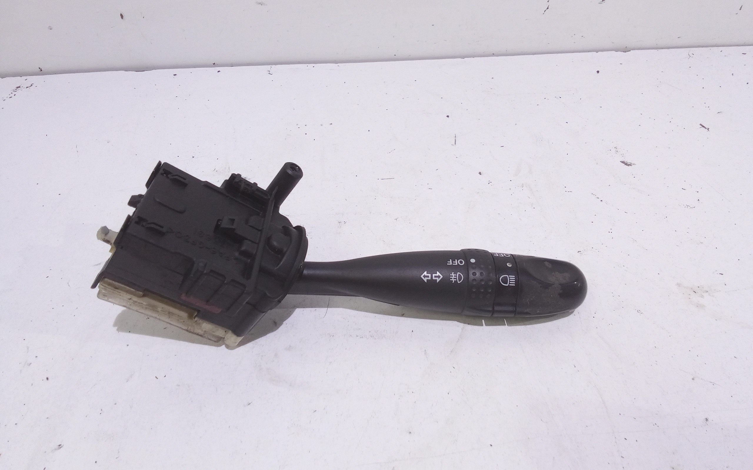 Devioluci sinistro per Toyota Corolla Berlina 4 Serie (2005 - In produzione)