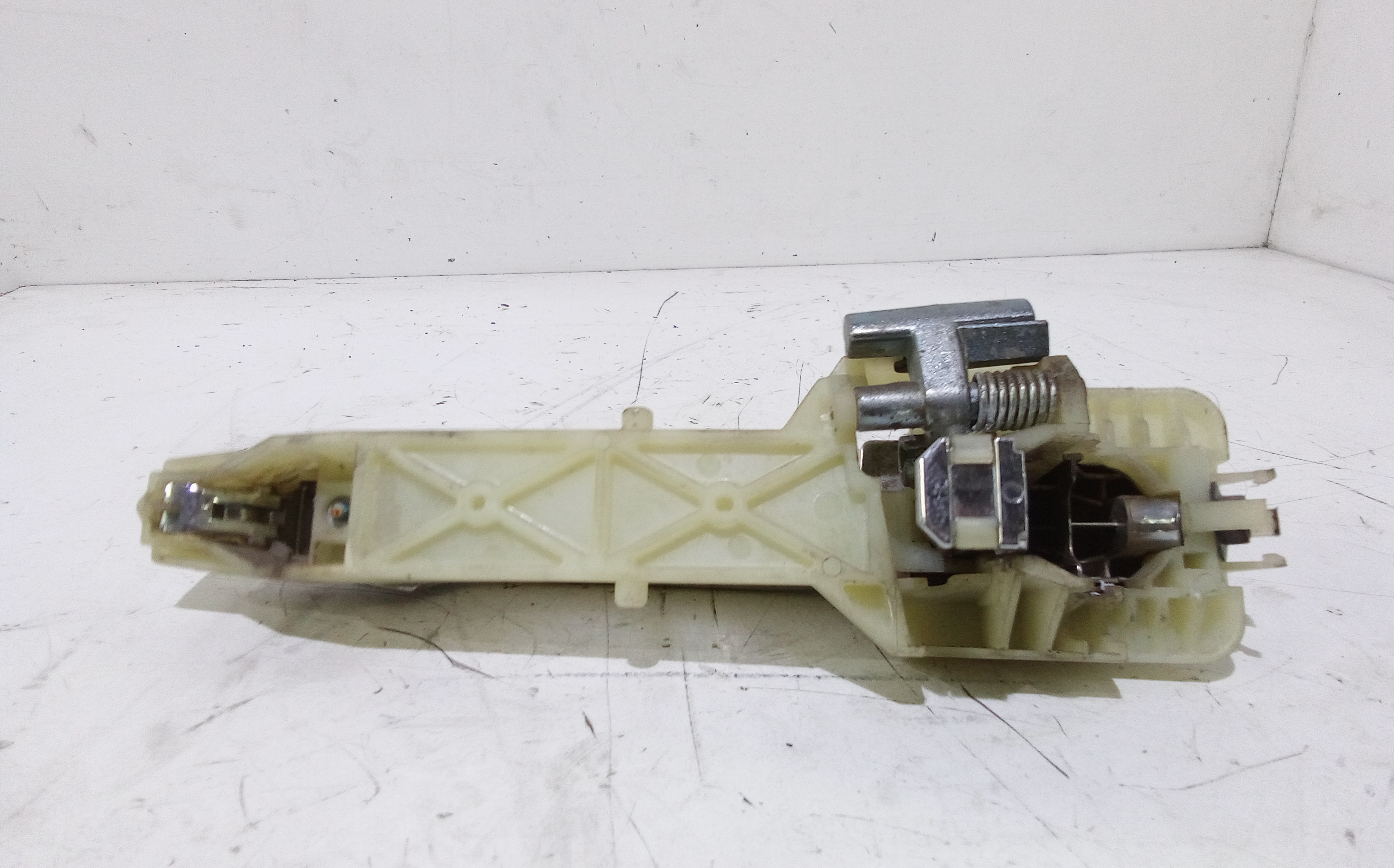 Maniglia esterna Anteriore Destra per Kia Carens 2 Serie (2006 - In produzione)