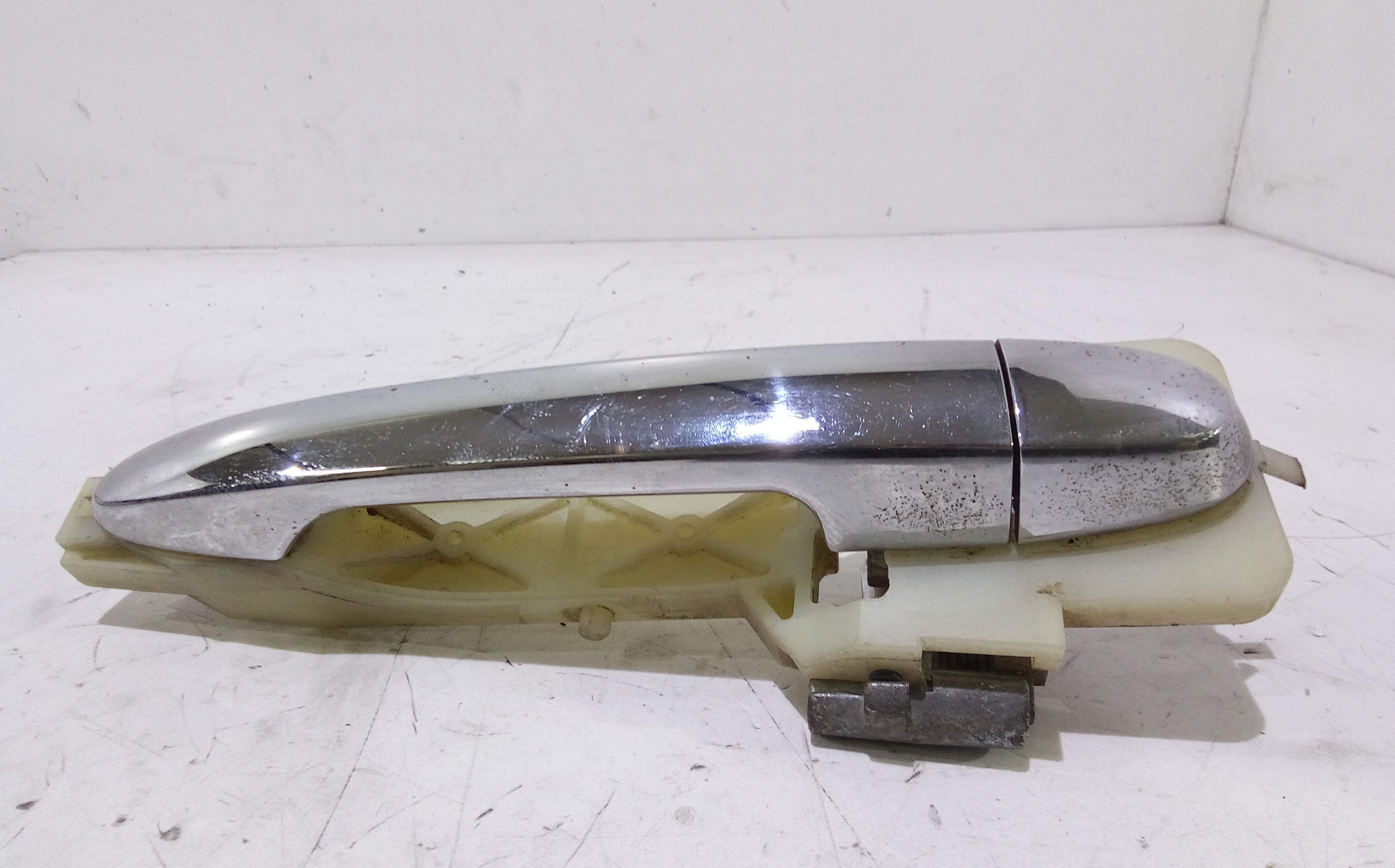 Maniglia esterna Anteriore Destra per Kia Carens 2 Serie (2006 - In produzione)